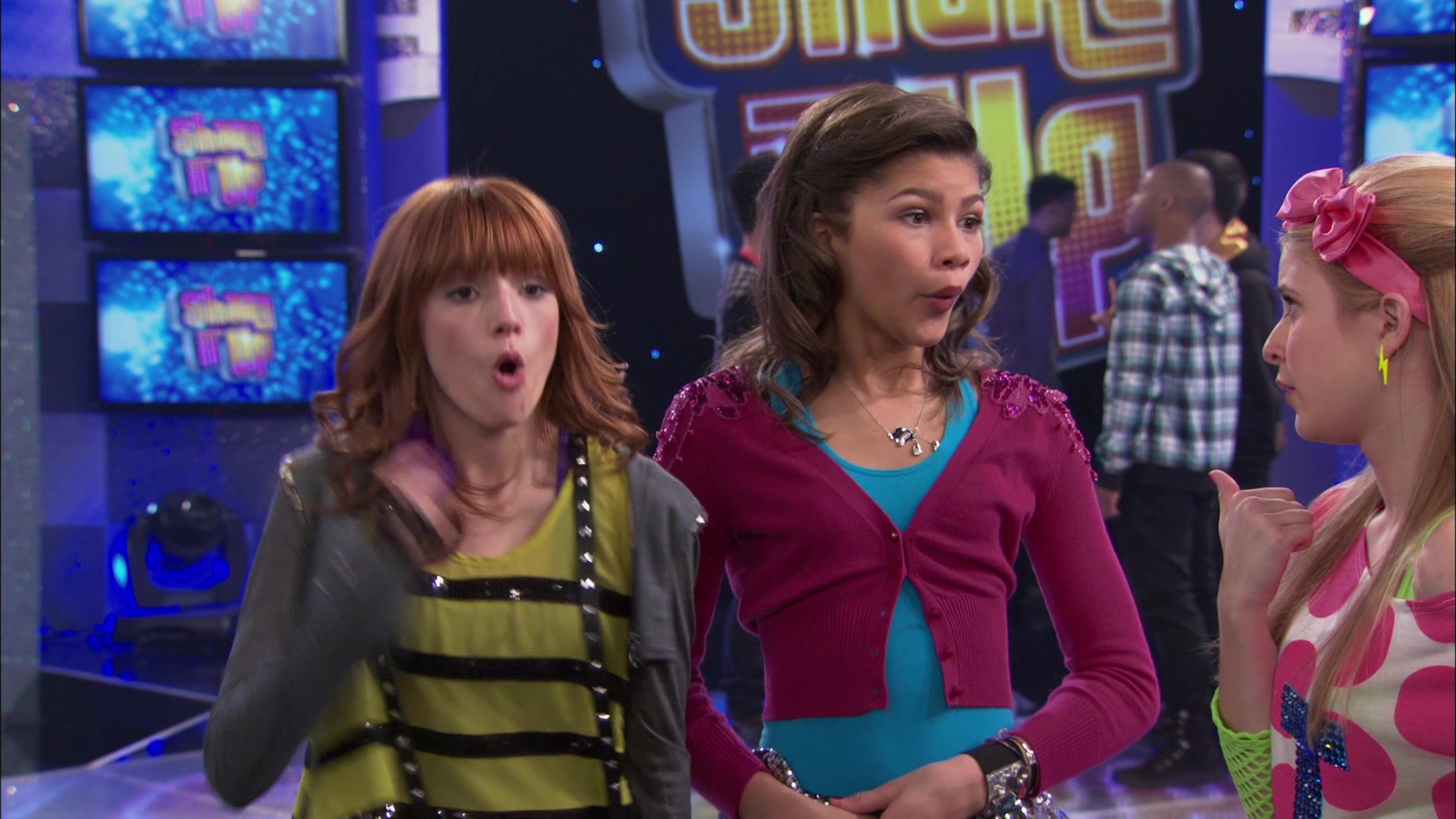 Shake_It_Up_S01E21_1080p_BTD_000351.jpg