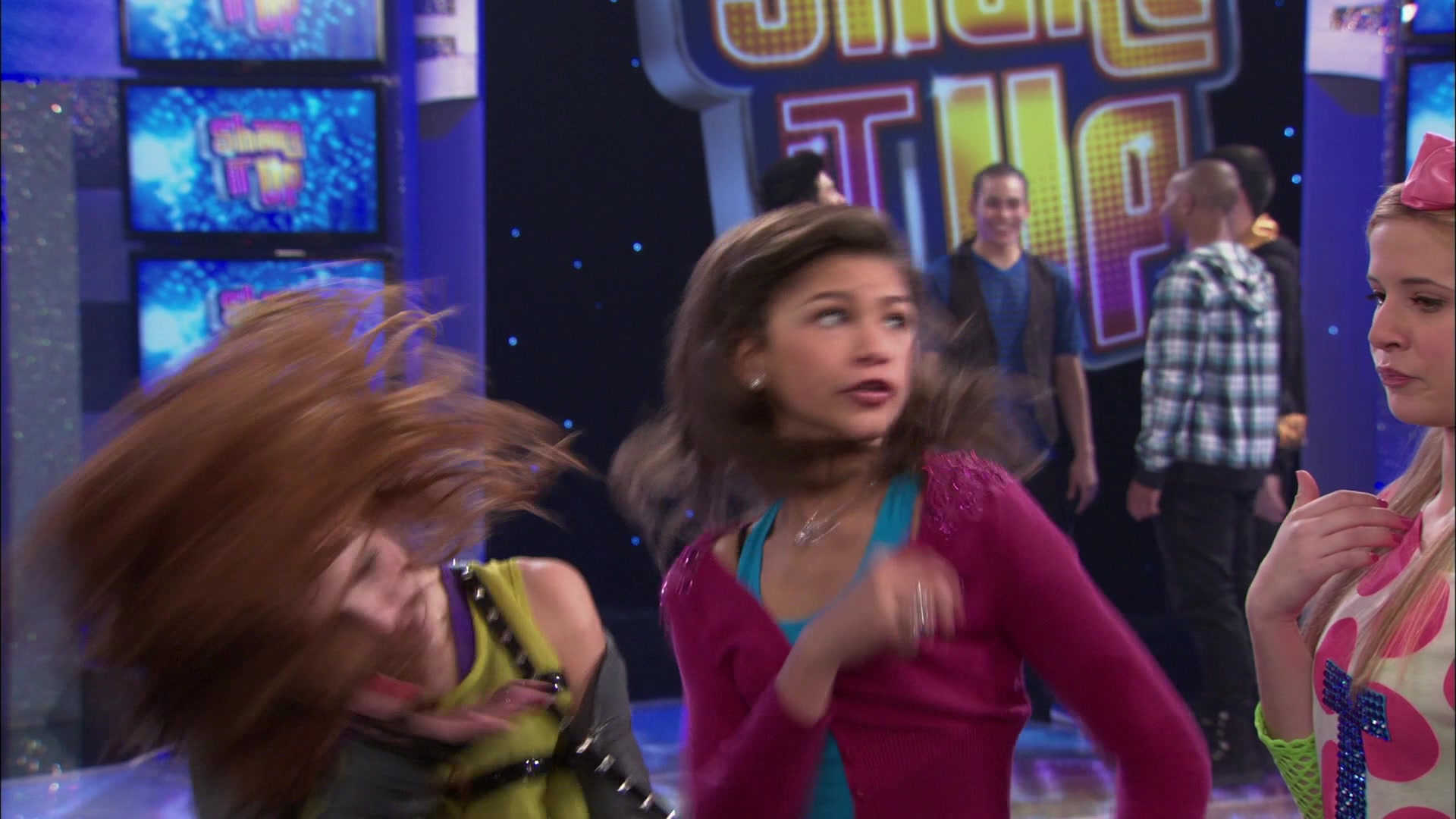 Shake_It_Up_S01E21_1080p_BTD_000356.jpg Shake_It_Up_S01E21_1080p_BTD_000356.jpg