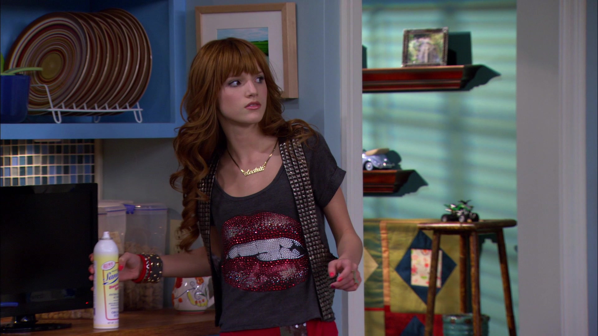 Shake_It_Up_S01E21_1080p_BTD_000567.jpg