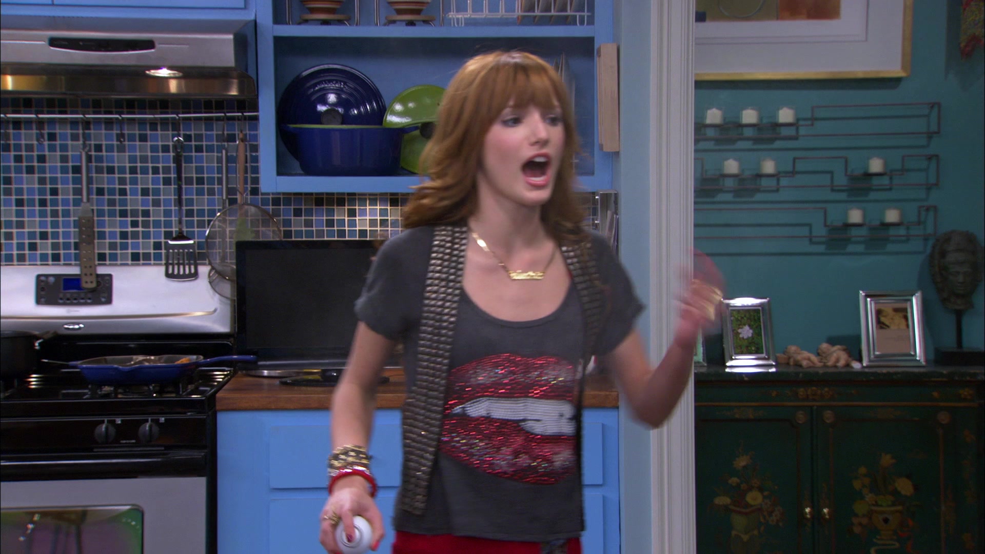 Shake_It_Up_S01E21_1080p_BTD_000581.jpg