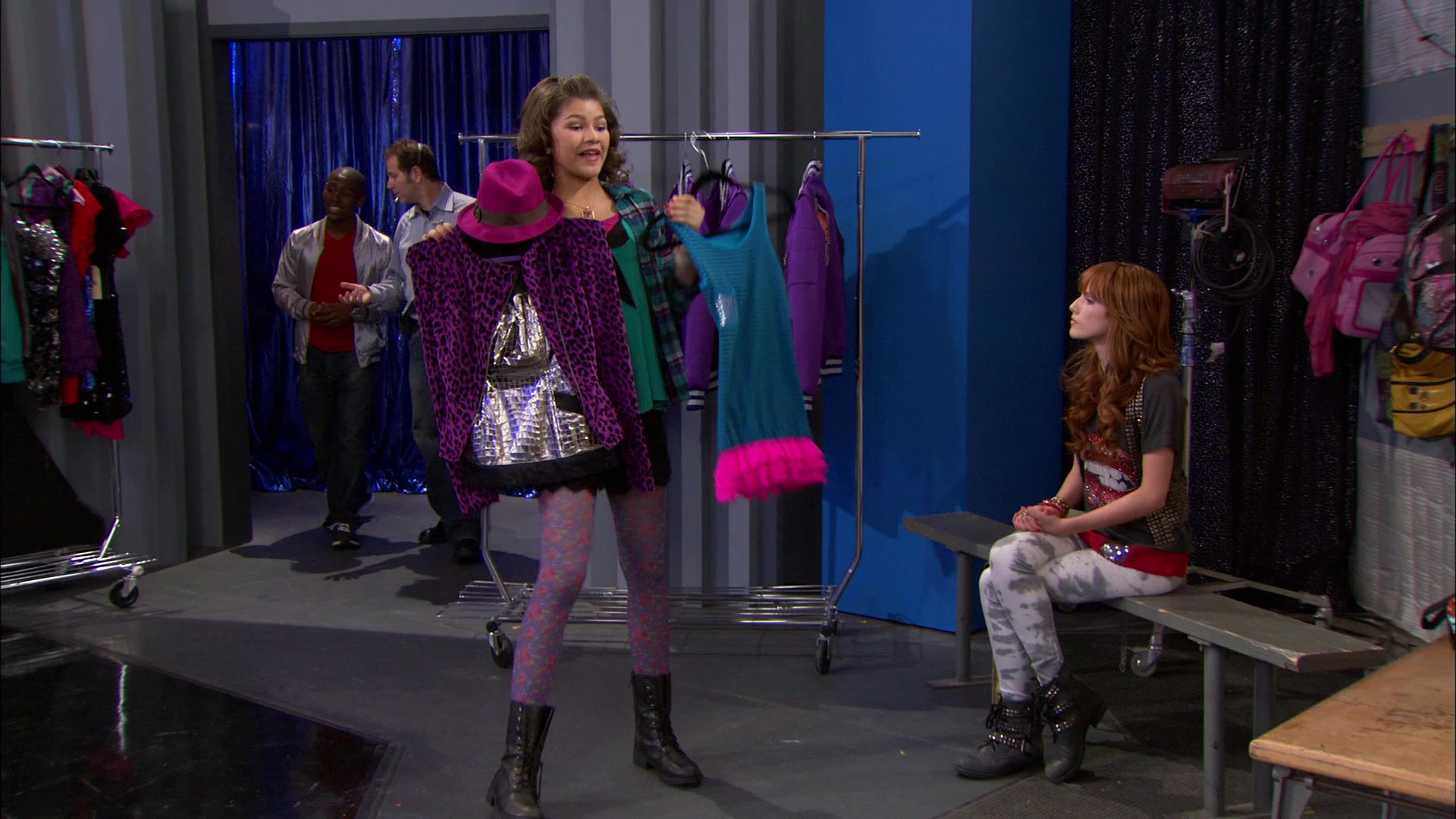 Shake_It_Up_S01E21_1080p_BTD_000713.jpg