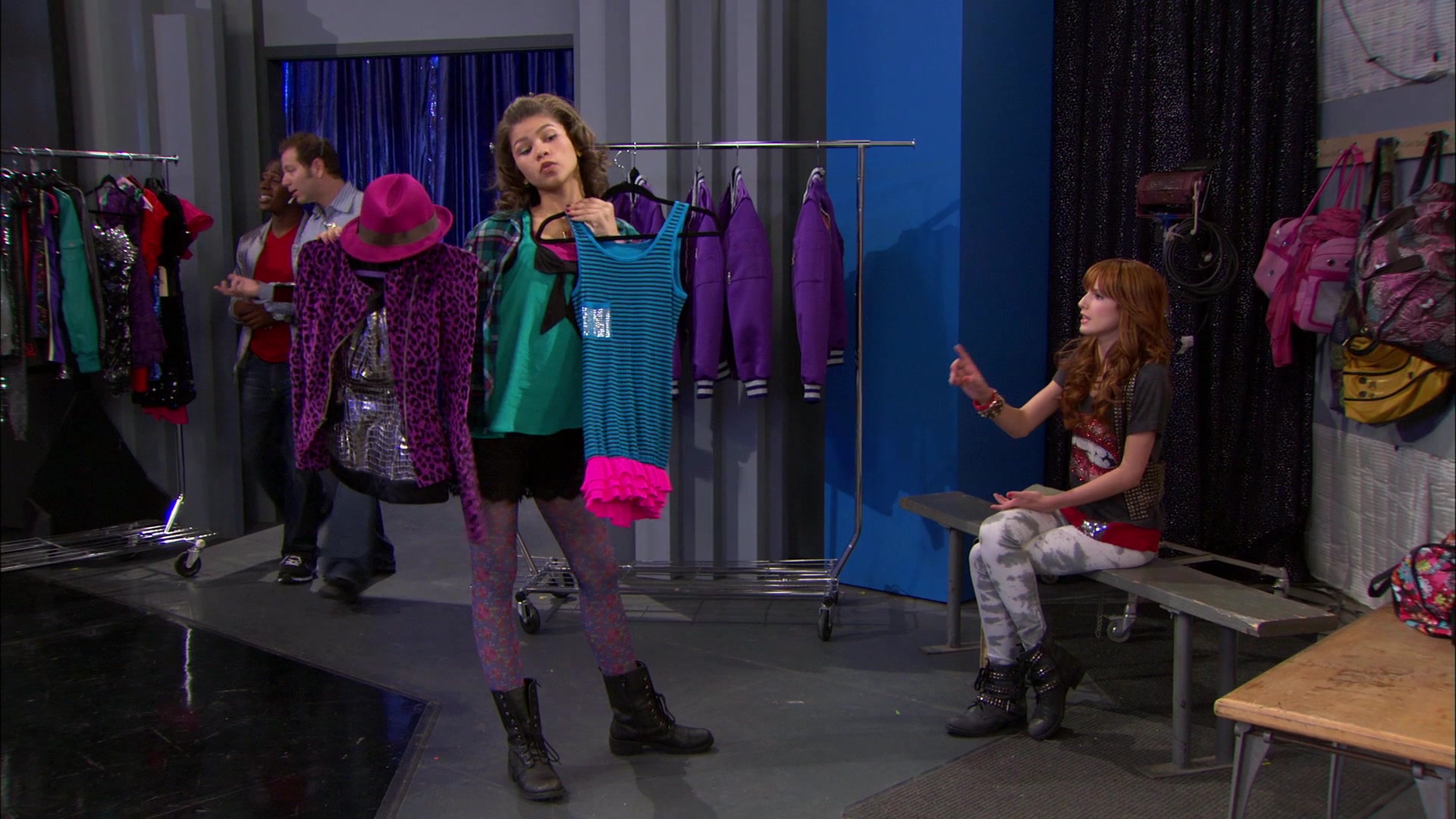 Shake_It_Up_S01E21_1080p_BTD_000716.jpg Shake_It_Up_S01E21_1080p_BTD_000716.jpg