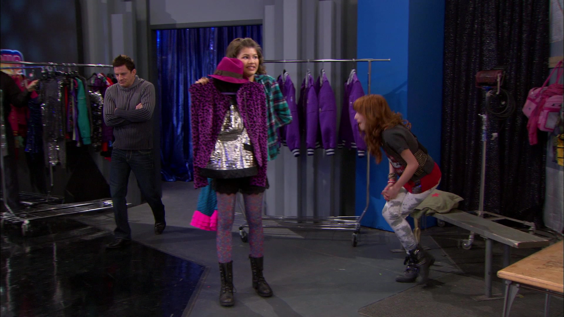 Shake_It_Up_S01E21_1080p_BTD_000733.jpg