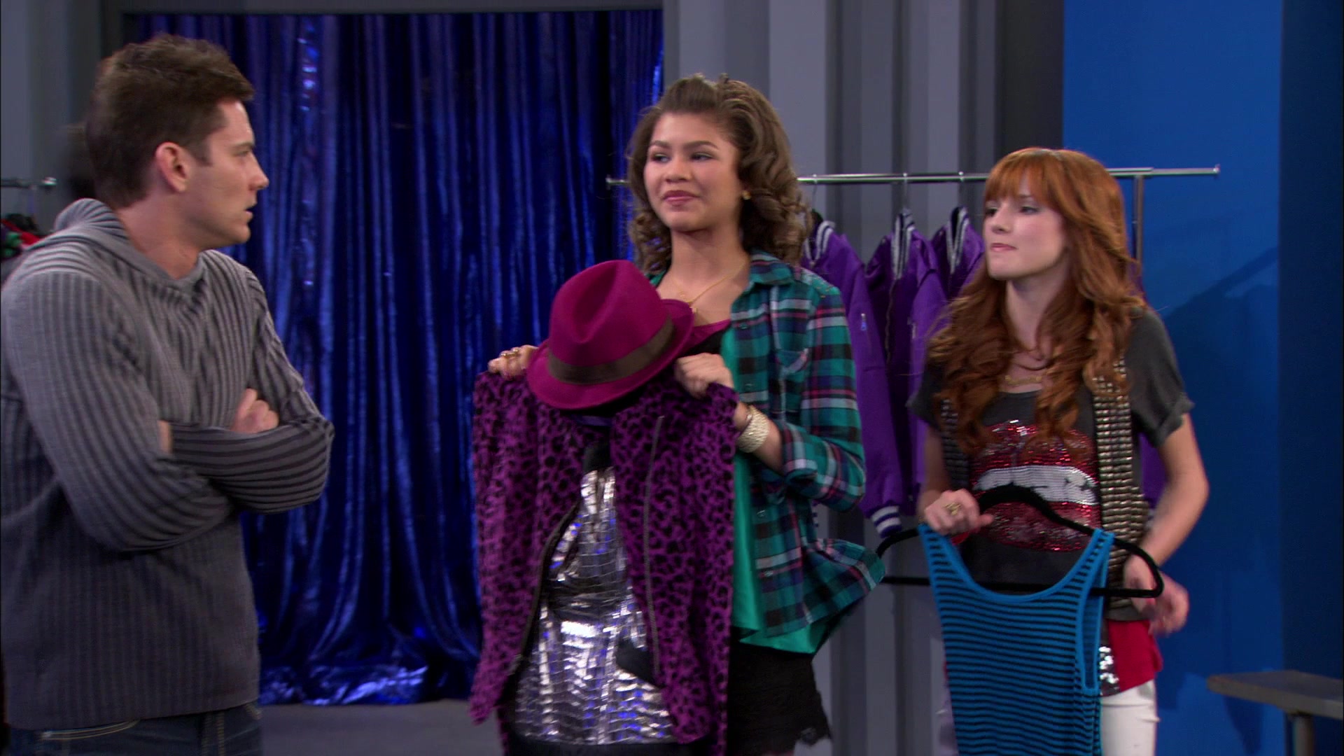 Shake_It_Up_S01E21_1080p_BTD_000743.jpg