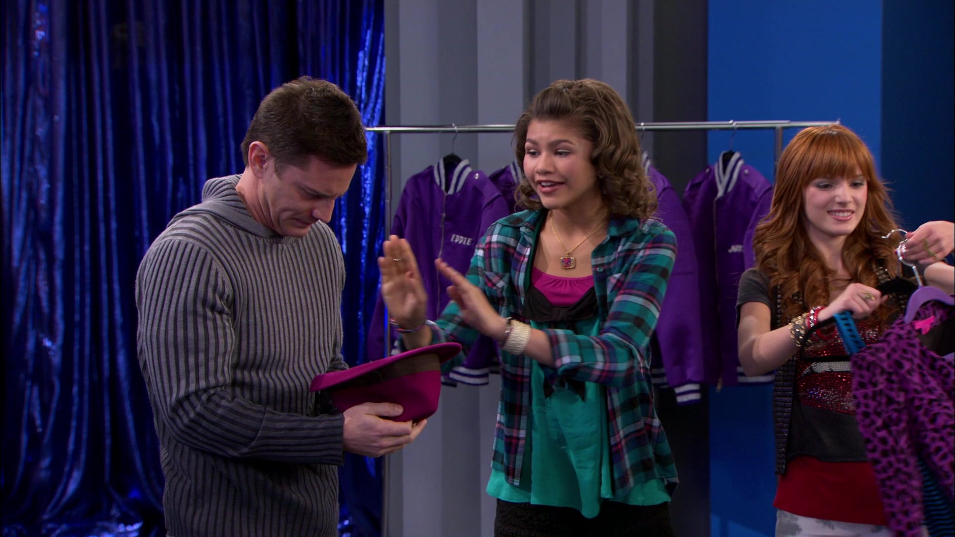 Shake_It_Up_S01E21_1080p_BTD_000768.jpg