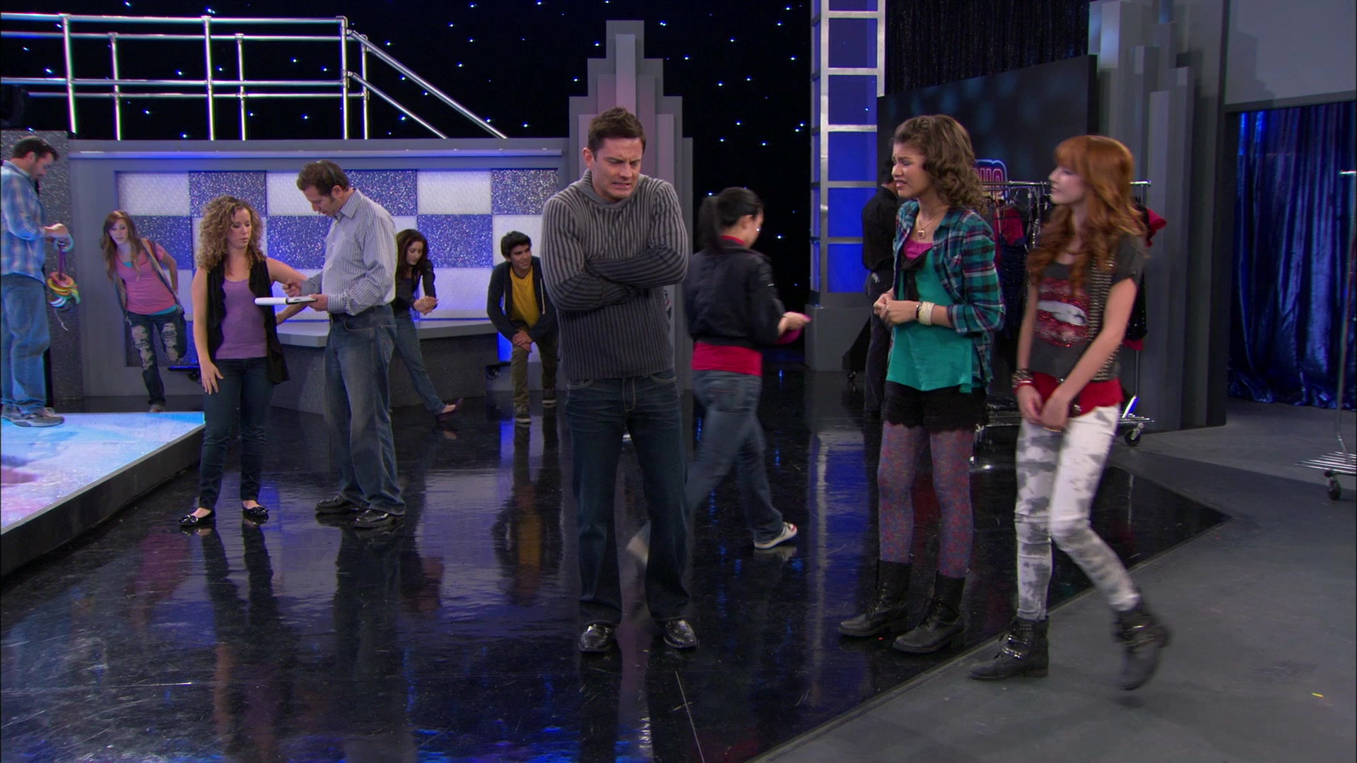 Shake_It_Up_S01E21_1080p_BTD_000783.jpg