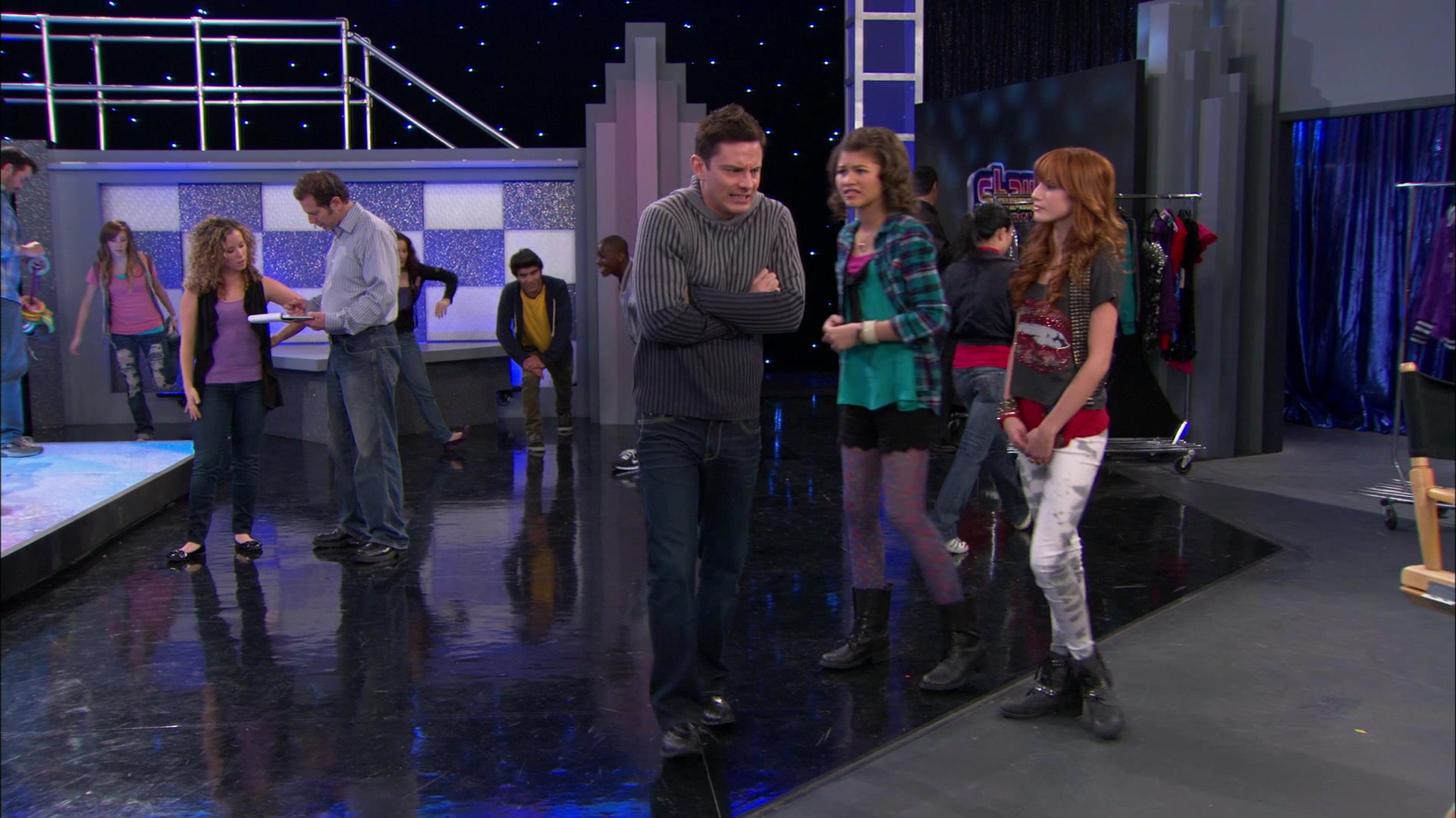 Shake_It_Up_S01E21_1080p_BTD_000785.jpg Shake_It_Up_S01E21_1080p_BTD_000785.jpg
