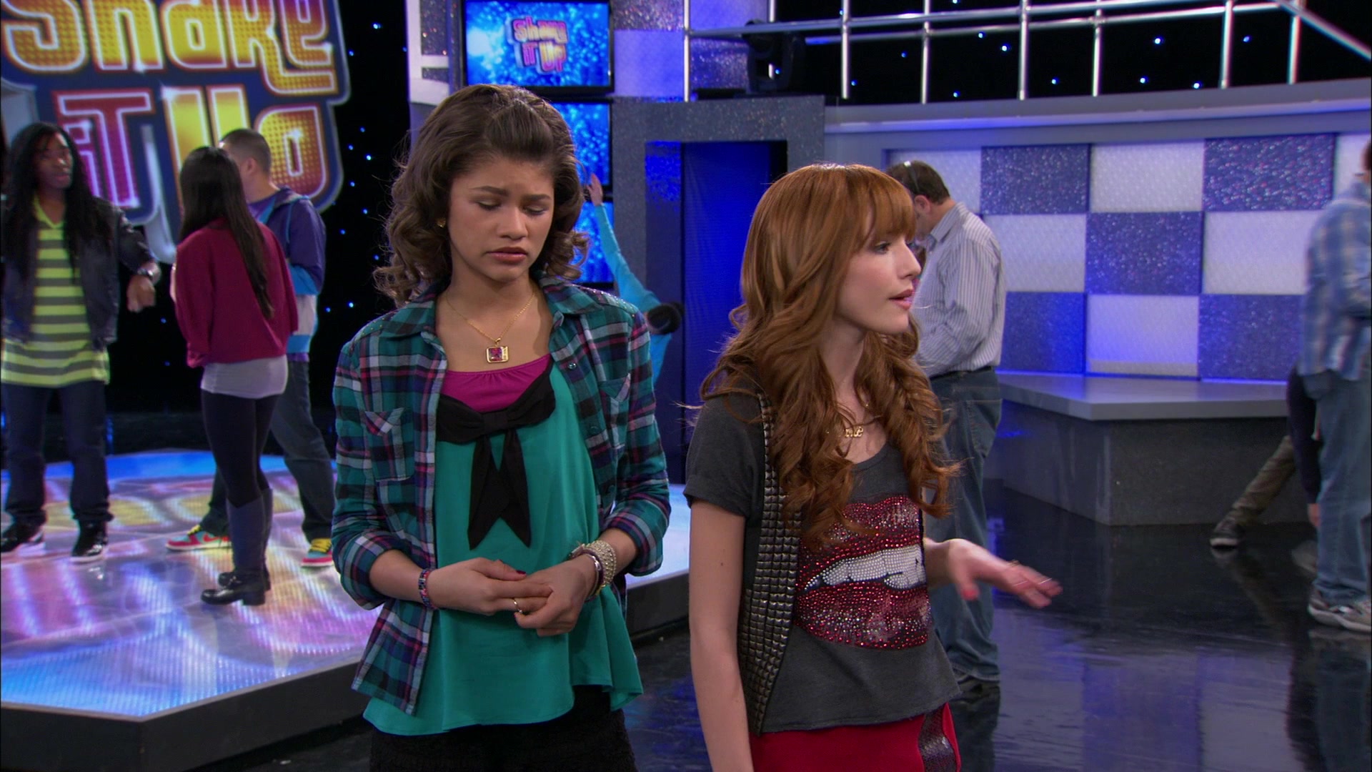 Shake_It_Up_S01E21_1080p_BTD_000803.jpg