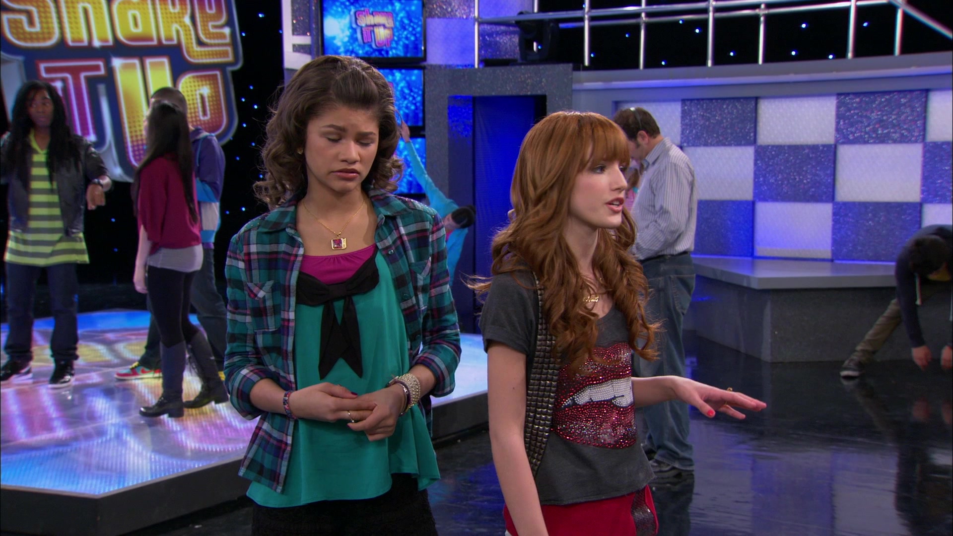 Shake_It_Up_S01E21_1080p_BTD_000804.jpg