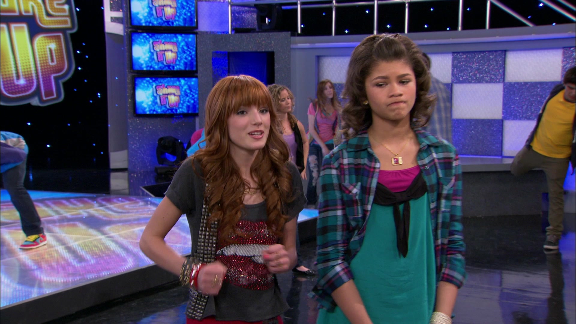 Shake_It_Up_S01E21_1080p_BTD_000834.jpg