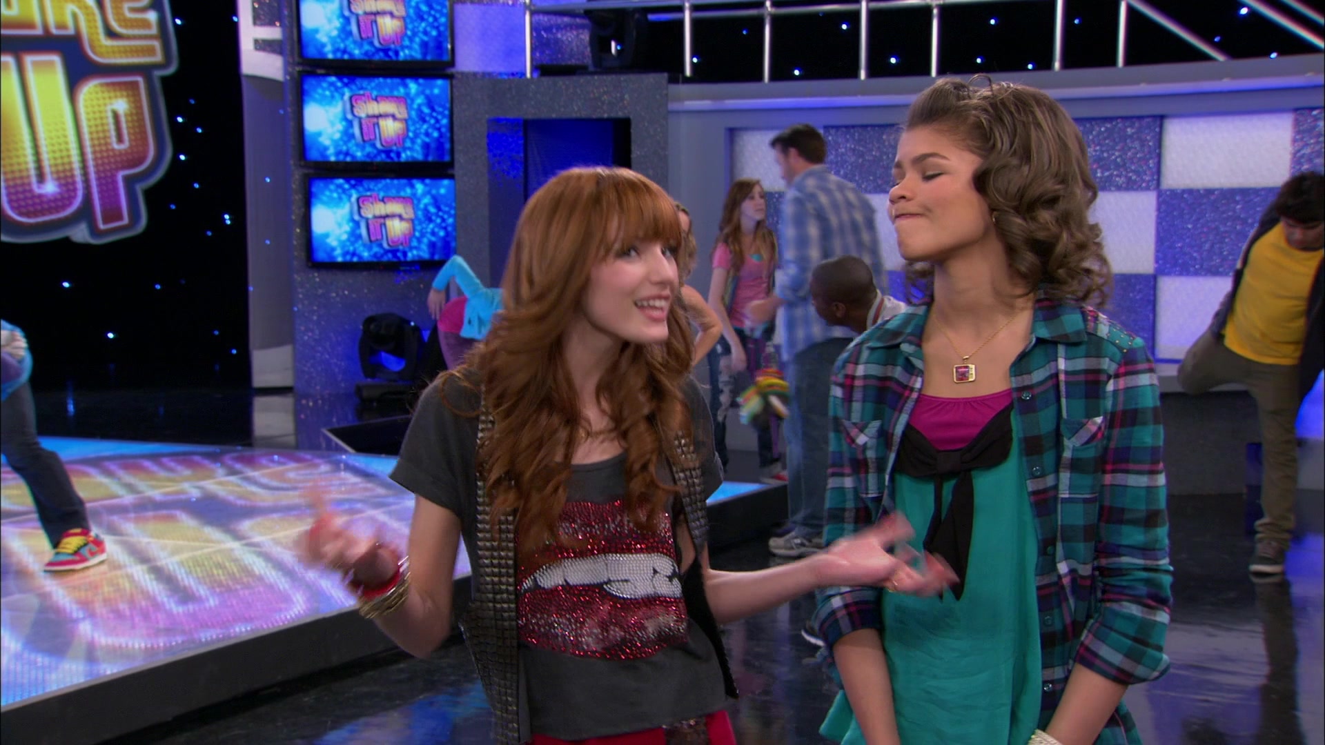 Shake_It_Up_S01E21_1080p_BTD_000835.jpg