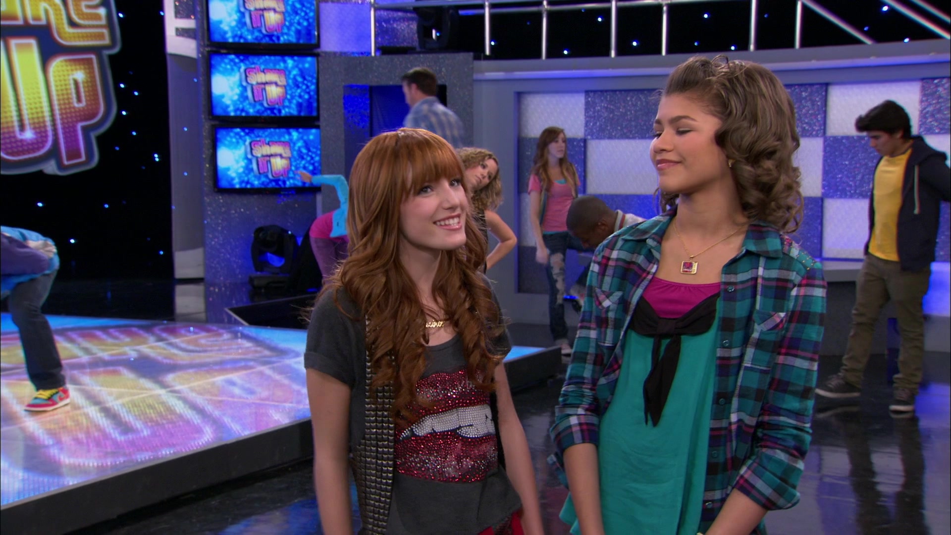 Shake_It_Up_S01E21_1080p_BTD_000837.jpg
