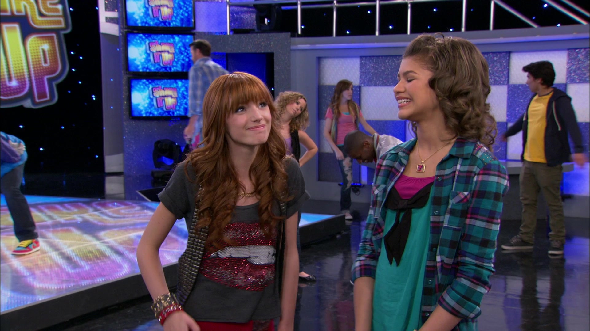 Shake_It_Up_S01E21_1080p_BTD_000838.jpg