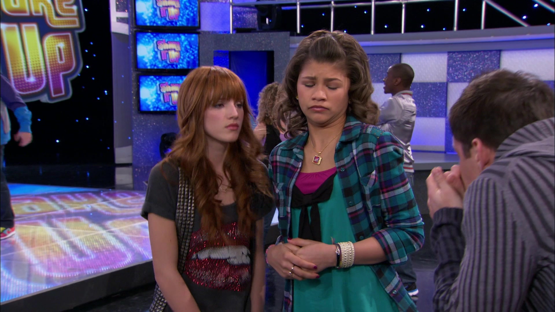 Shake_It_Up_S01E21_1080p_BTD_000866.jpg
