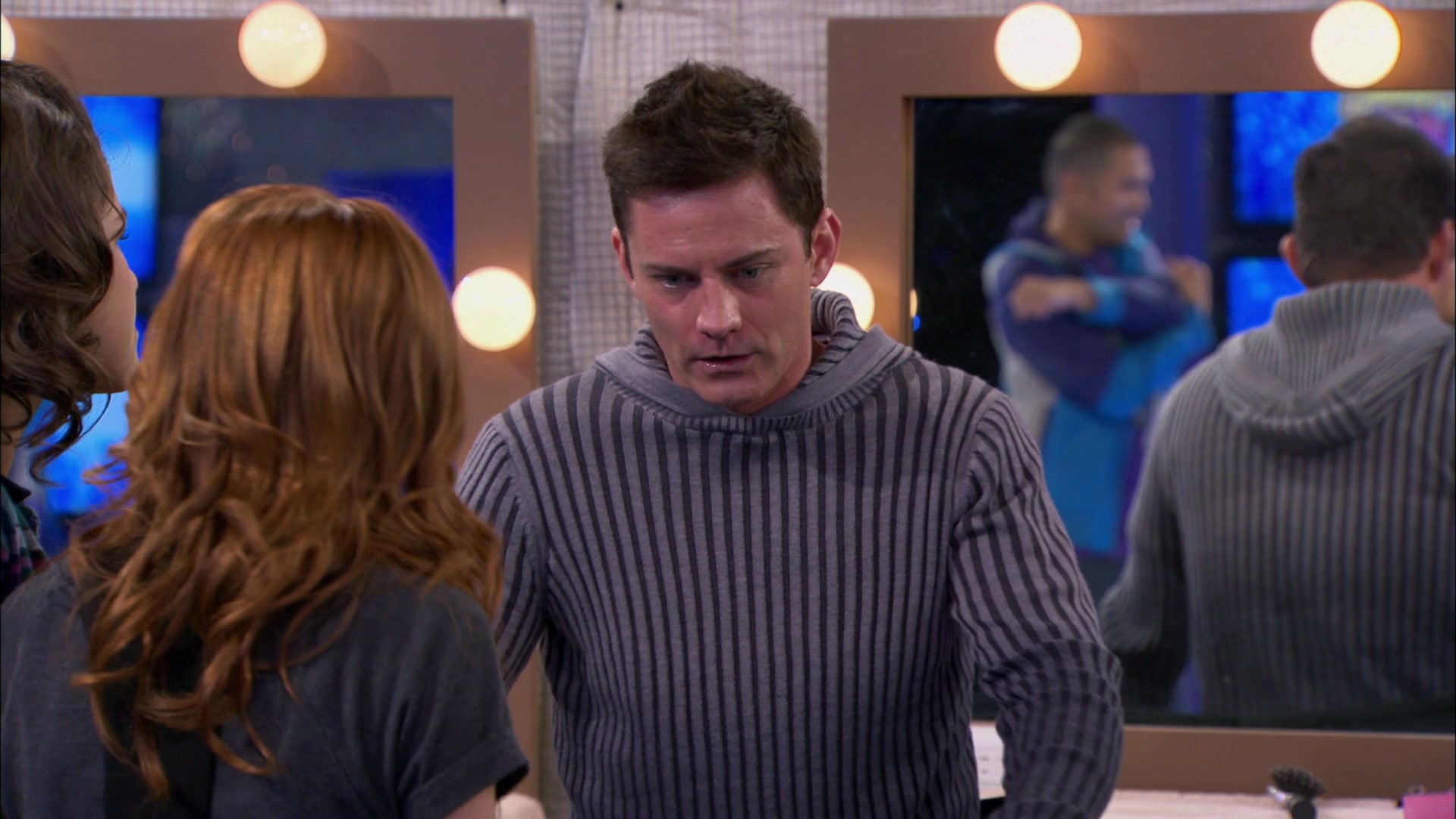 Shake_It_Up_S01E21_1080p_BTD_000890.jpg Shake_It_Up_S01E21_1080p_BTD_000890.jpg