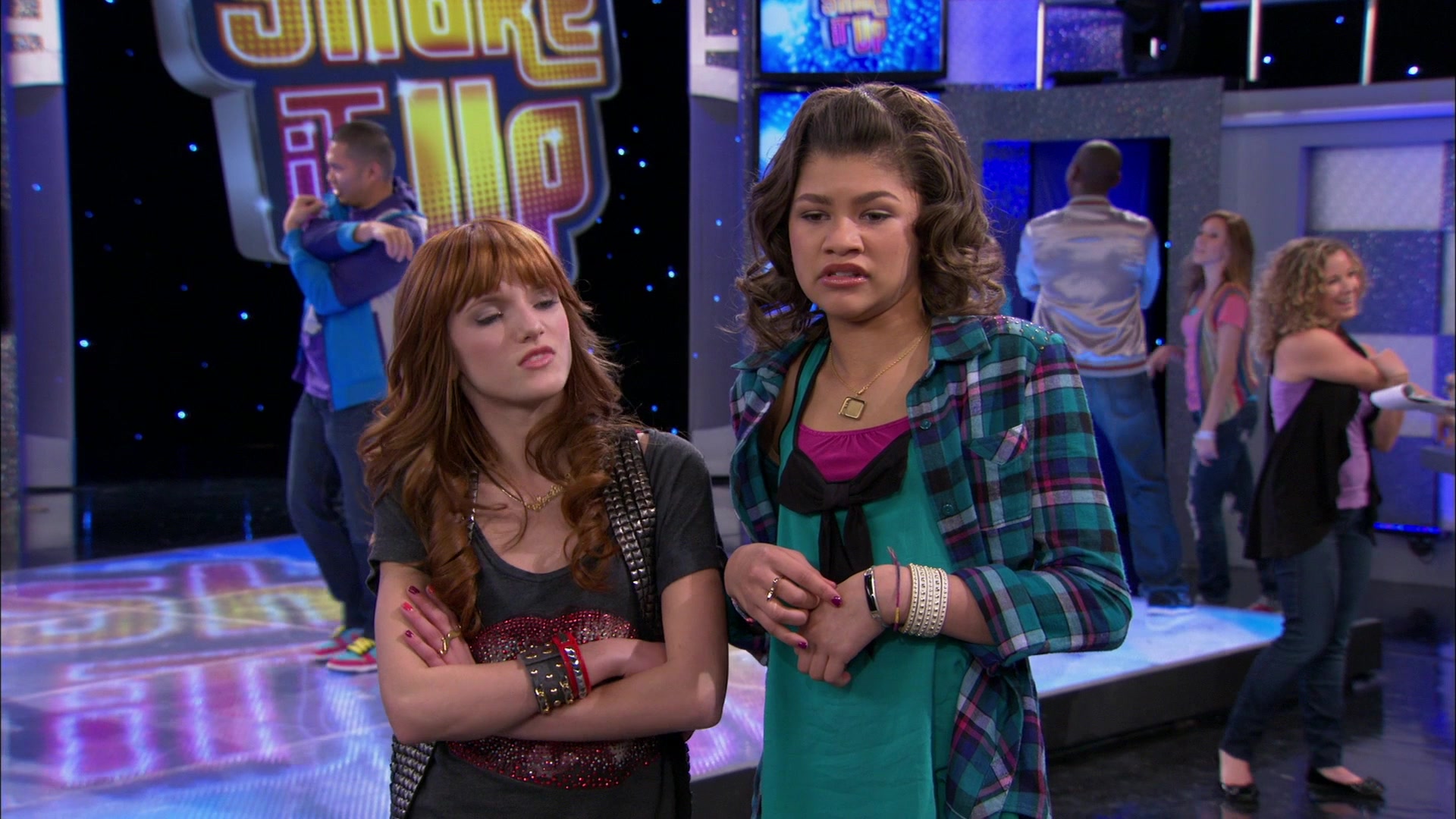 Shake_It_Up_S01E21_1080p_BTD_000892.jpg