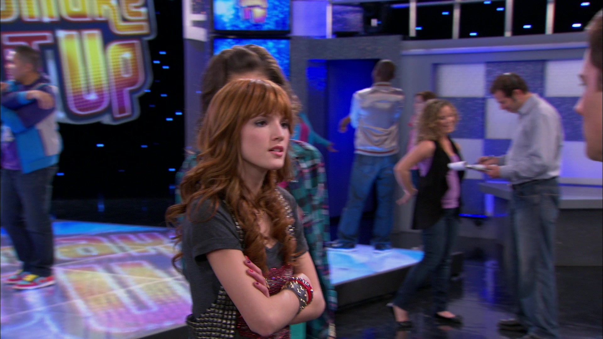 Shake_It_Up_S01E21_1080p_BTD_000898.jpg