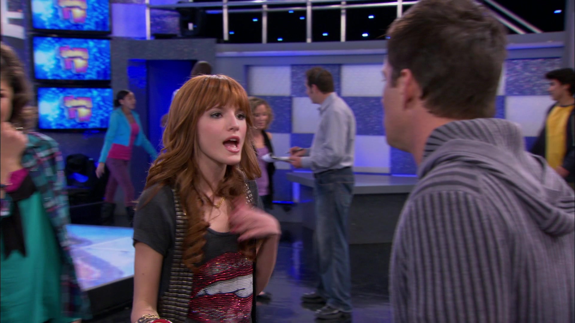 Shake_It_Up_S01E21_1080p_BTD_000900.jpg