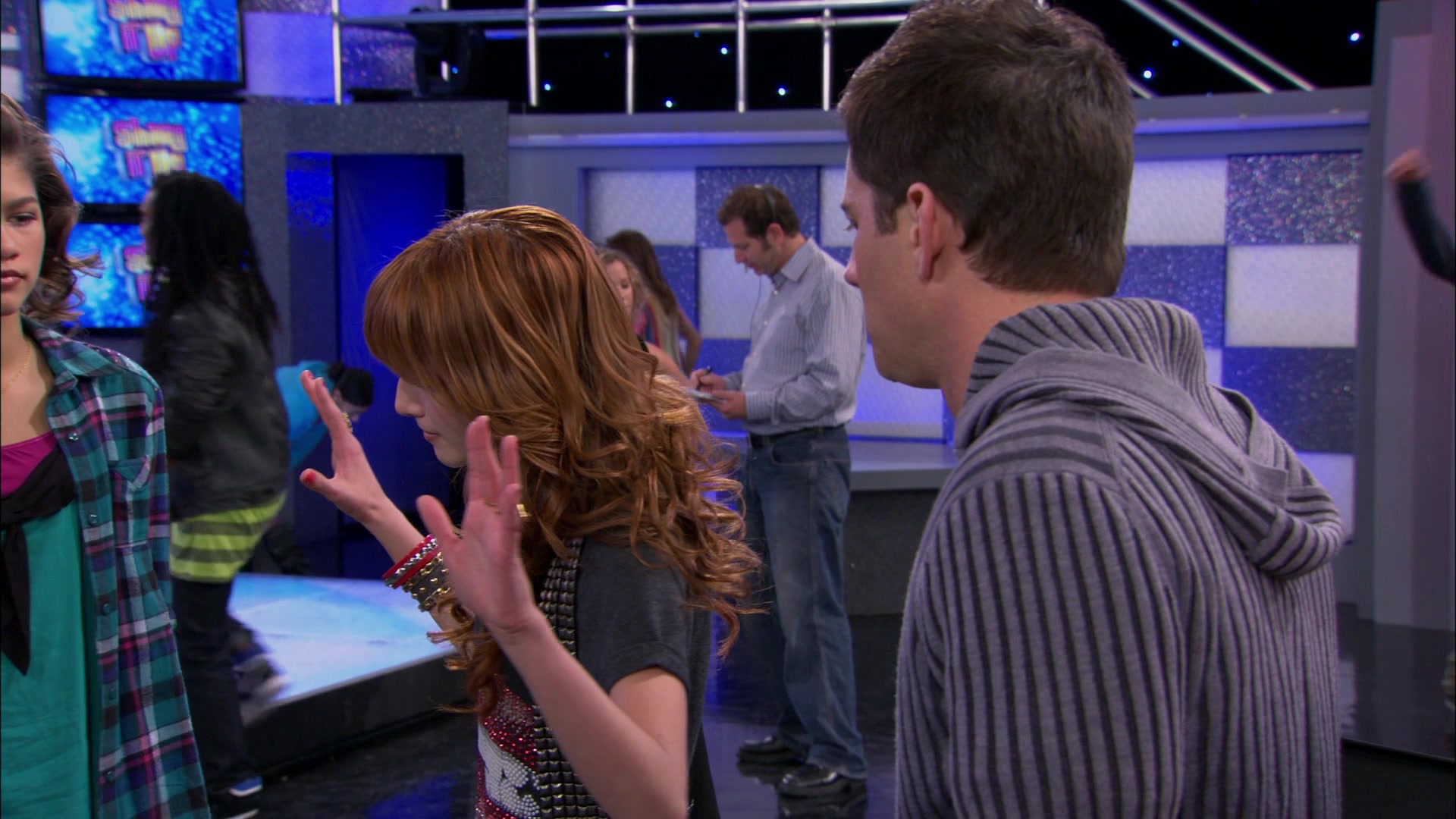 Shake_It_Up_S01E21_1080p_BTD_000913.jpg