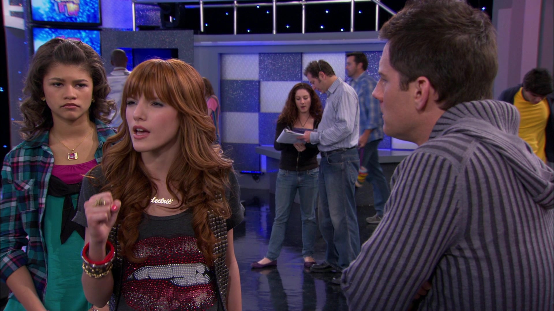 Shake_It_Up_S01E21_1080p_BTD_000932.jpg Shake_It_Up_S01E21_1080p_BTD_000932.jpg