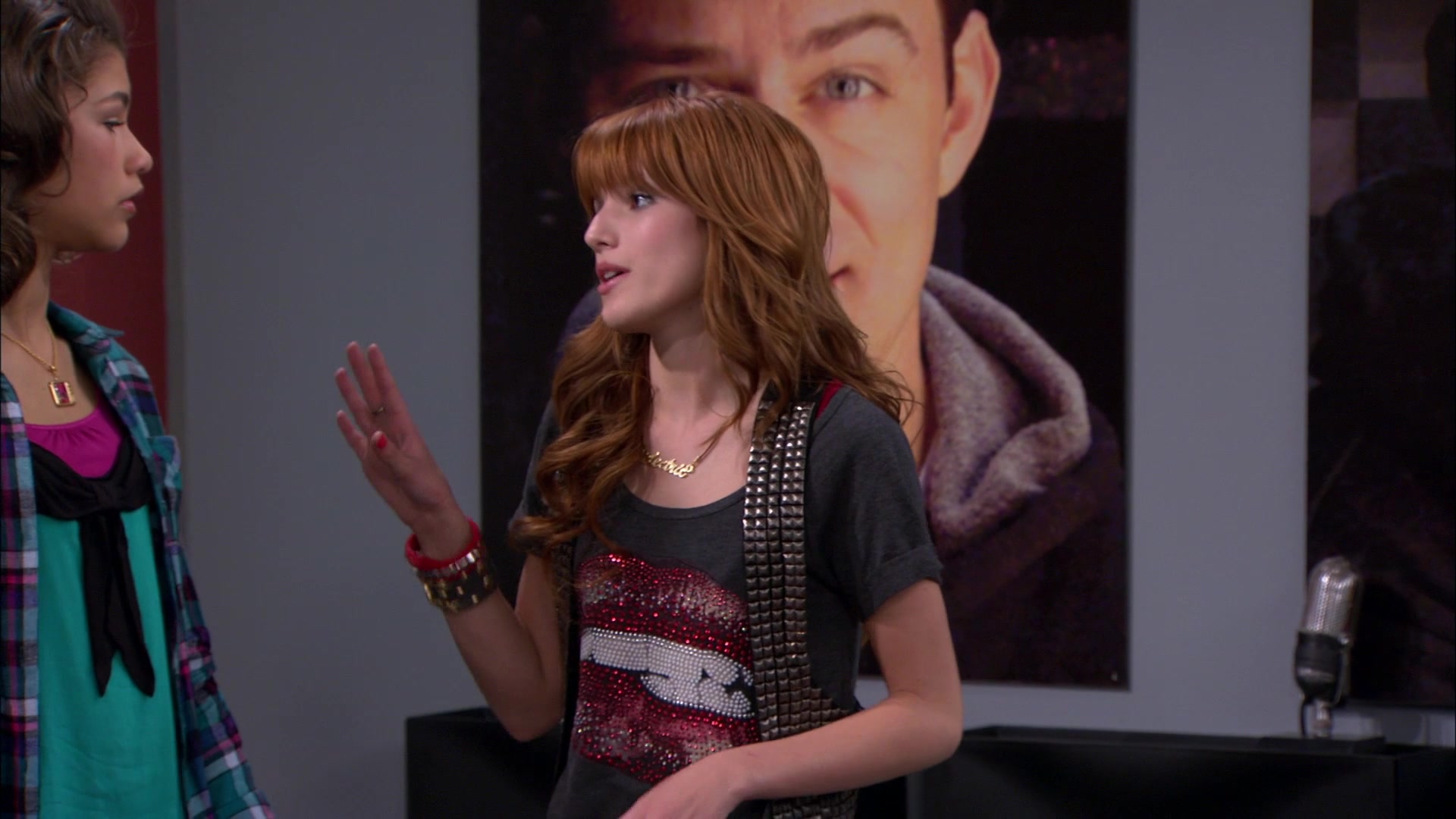 Shake_It_Up_S01E21_1080p_BTD_001205.jpg