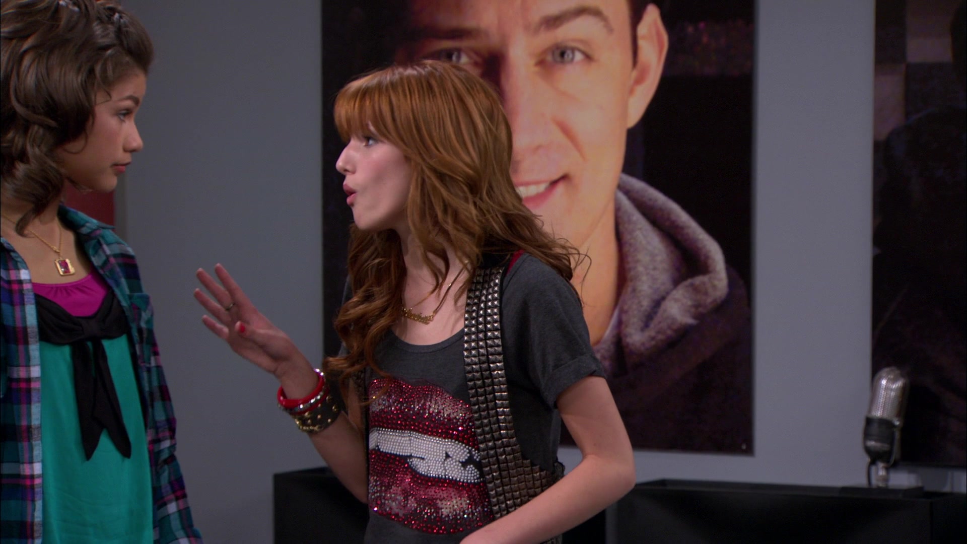 Shake_It_Up_S01E21_1080p_BTD_001207.jpg