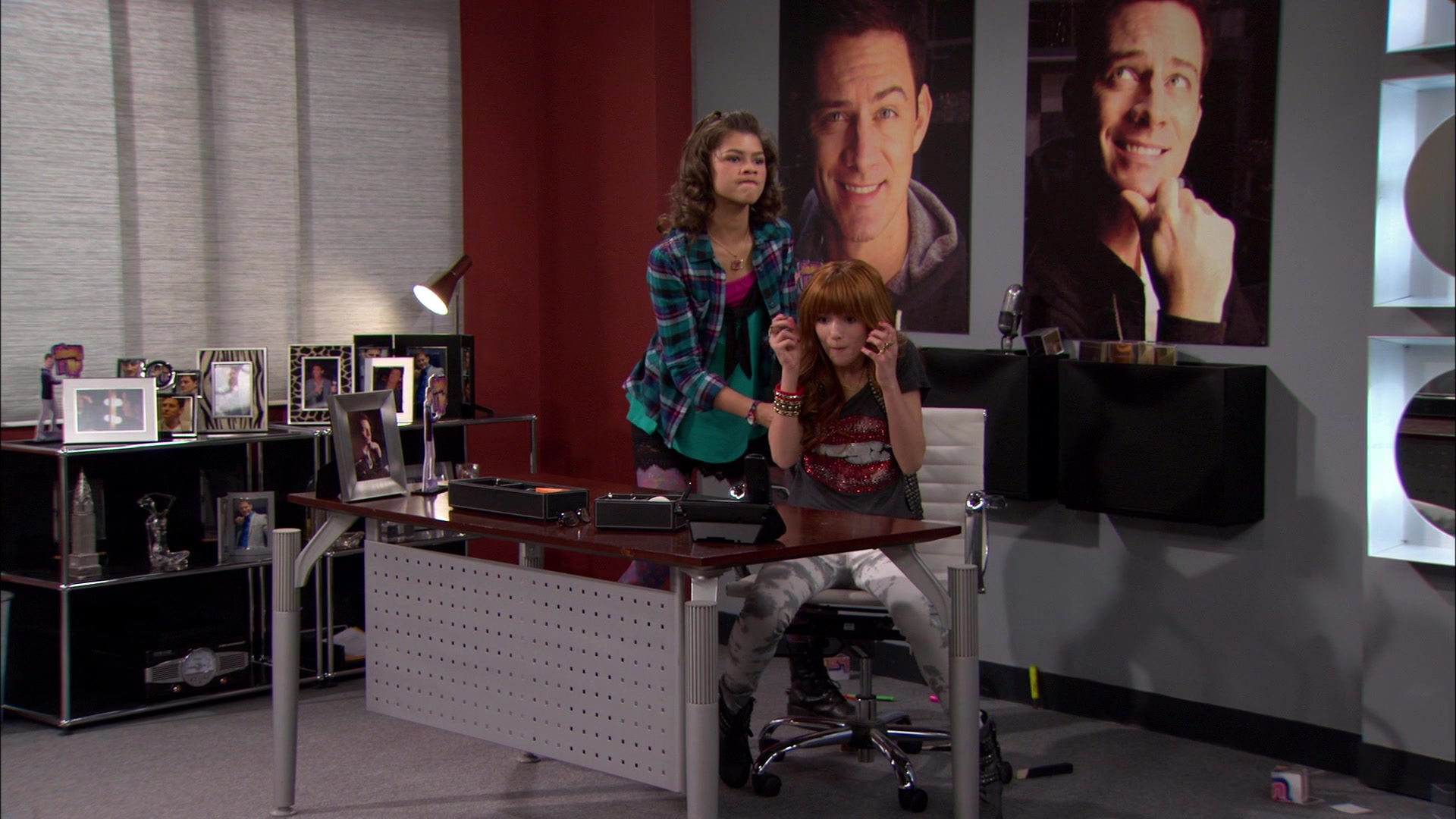 Shake_It_Up_S01E21_1080p_BTD_001225.jpg