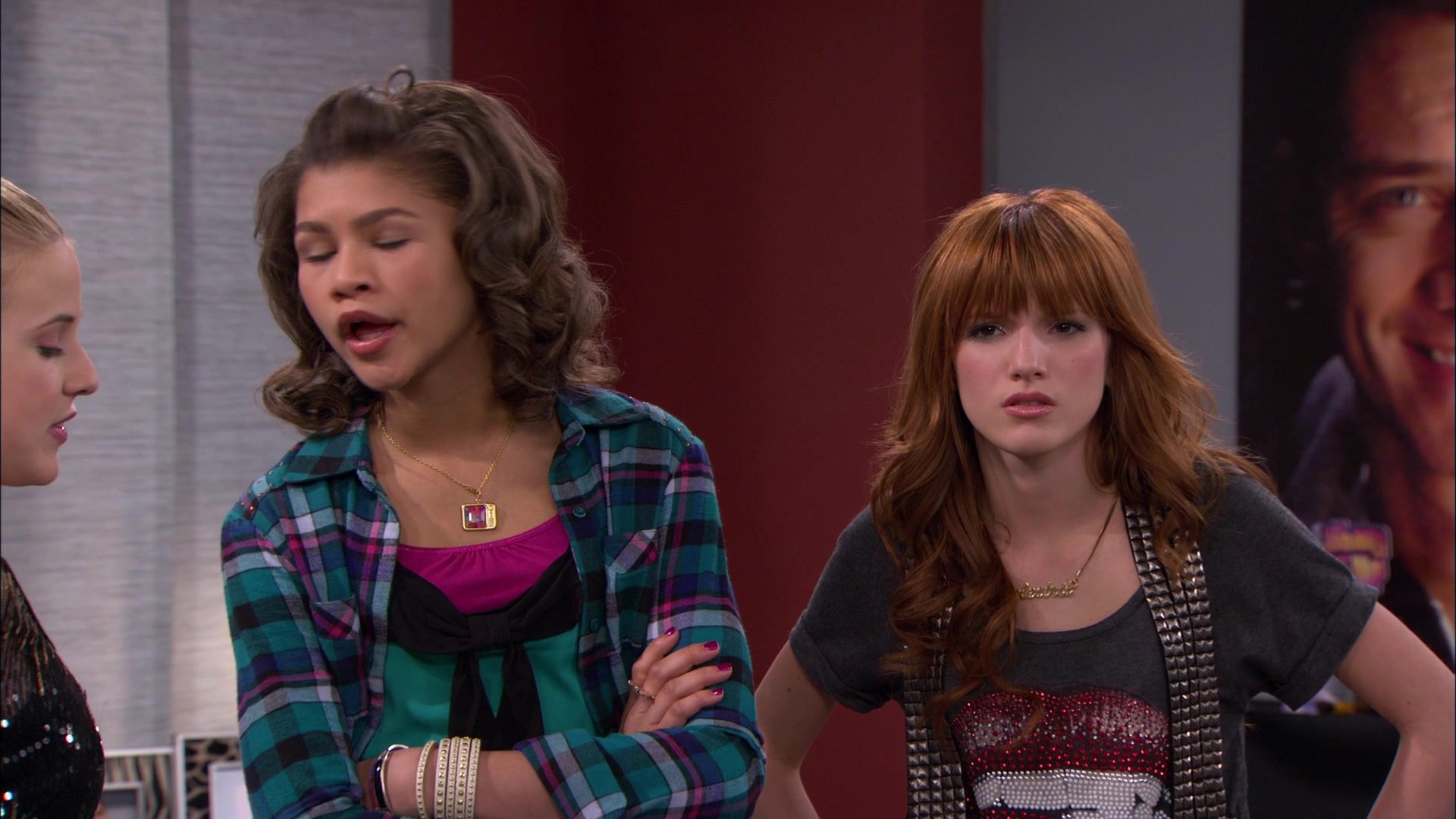 Shake_It_Up_S01E21_1080p_BTD_001371.jpg Shake_It_Up_S01E21_1080p_BTD_001371.jpg
