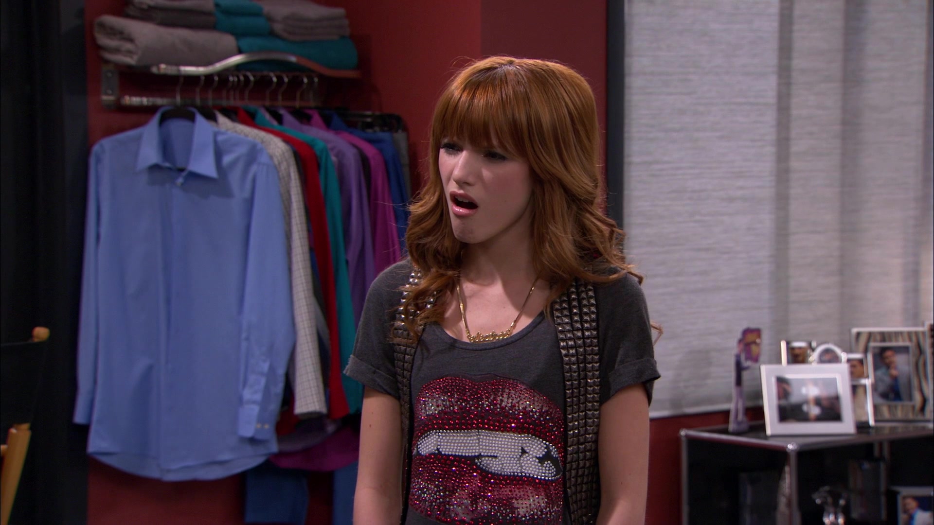 Shake_It_Up_S01E21_1080p_BTD_001434.jpg Shake_It_Up_S01E21_1080p_BTD_001434.jpg