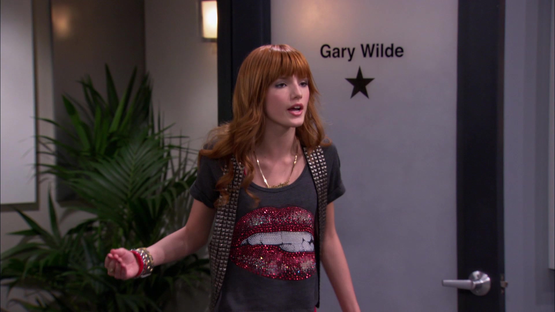 Shake_It_Up_S01E21_1080p_BTD_001441.jpg
