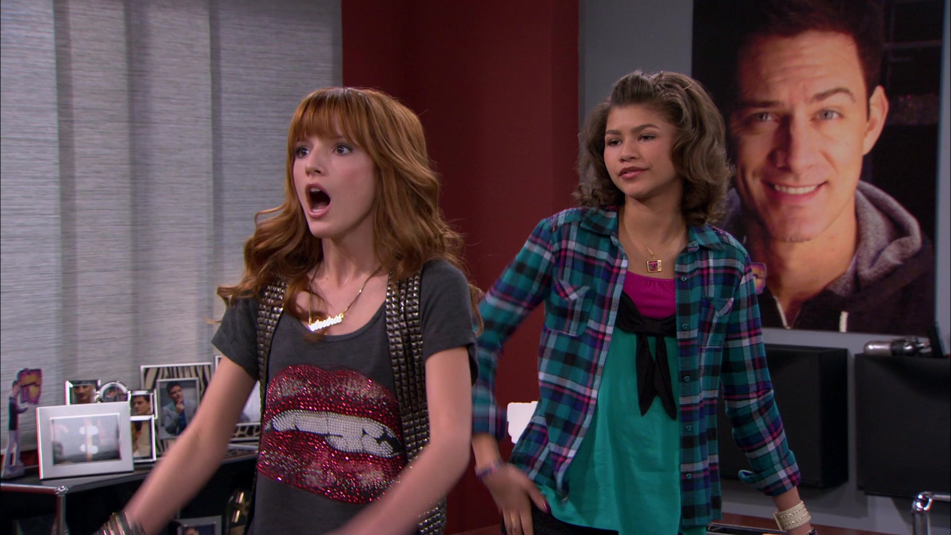Shake_It_Up_S01E21_1080p_BTD_001548.jpg