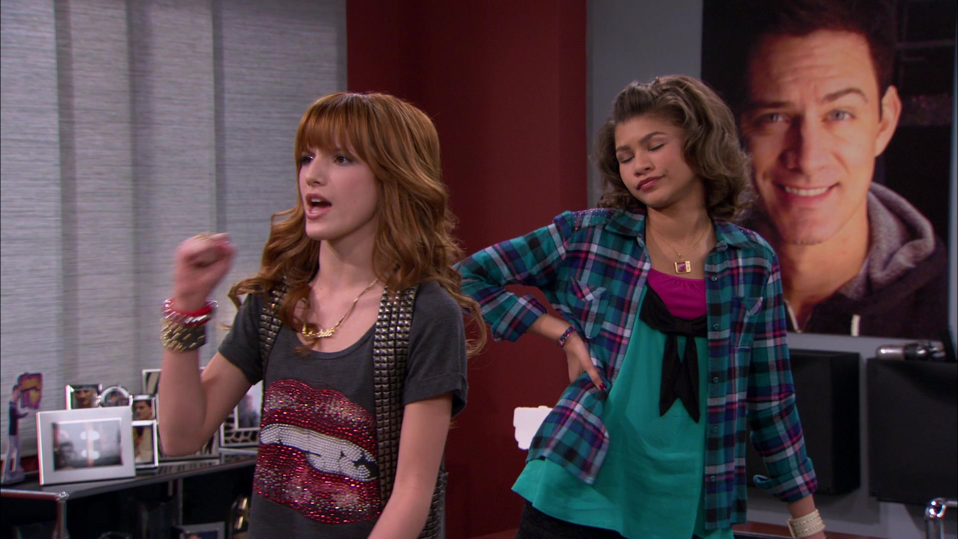 Shake_It_Up_S01E21_1080p_BTD_001550.jpg Shake_It_Up_S01E21_1080p_BTD_001550.jpg