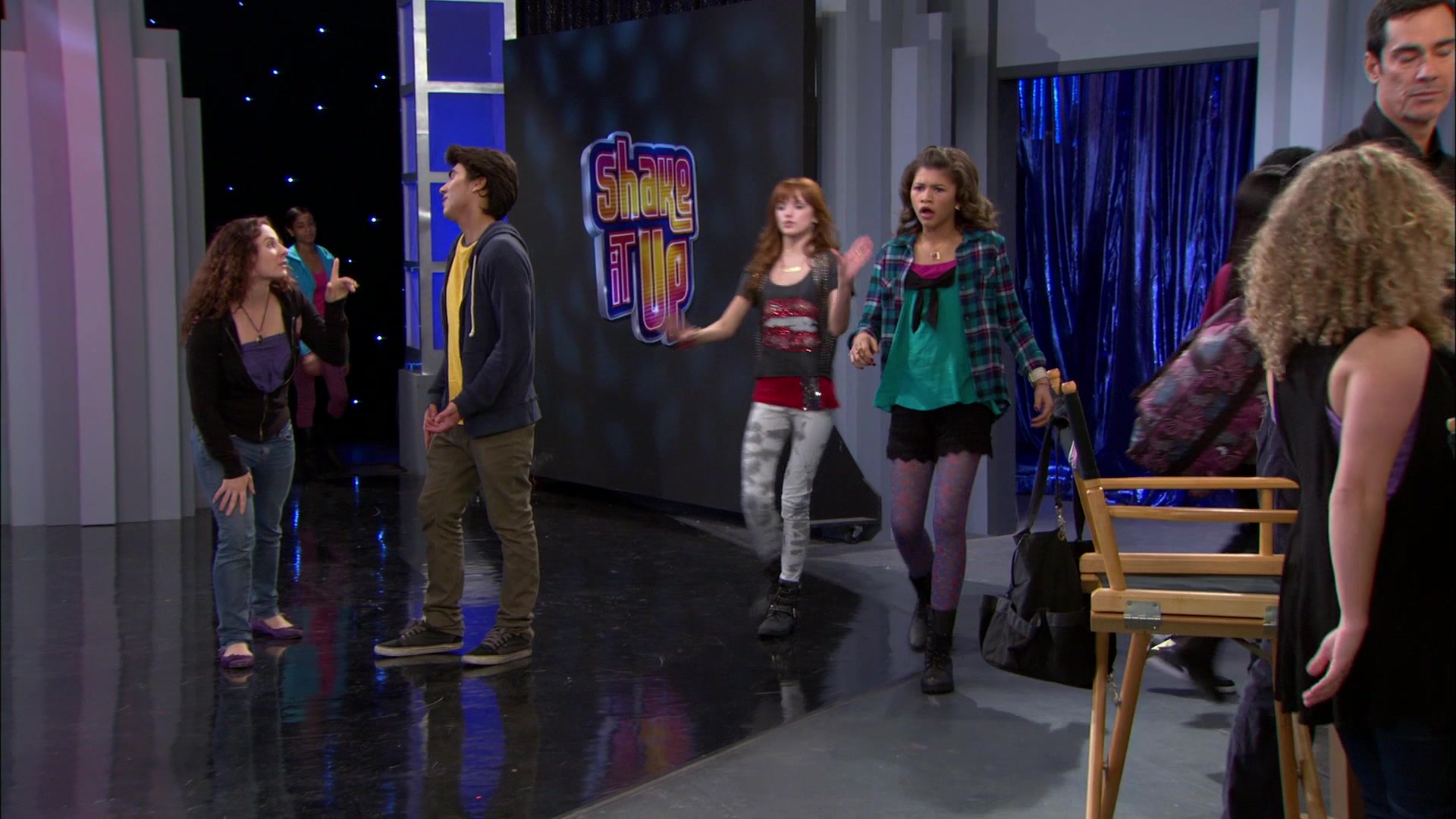 Shake_It_Up_S01E21_1080p_BTD_001607.jpg