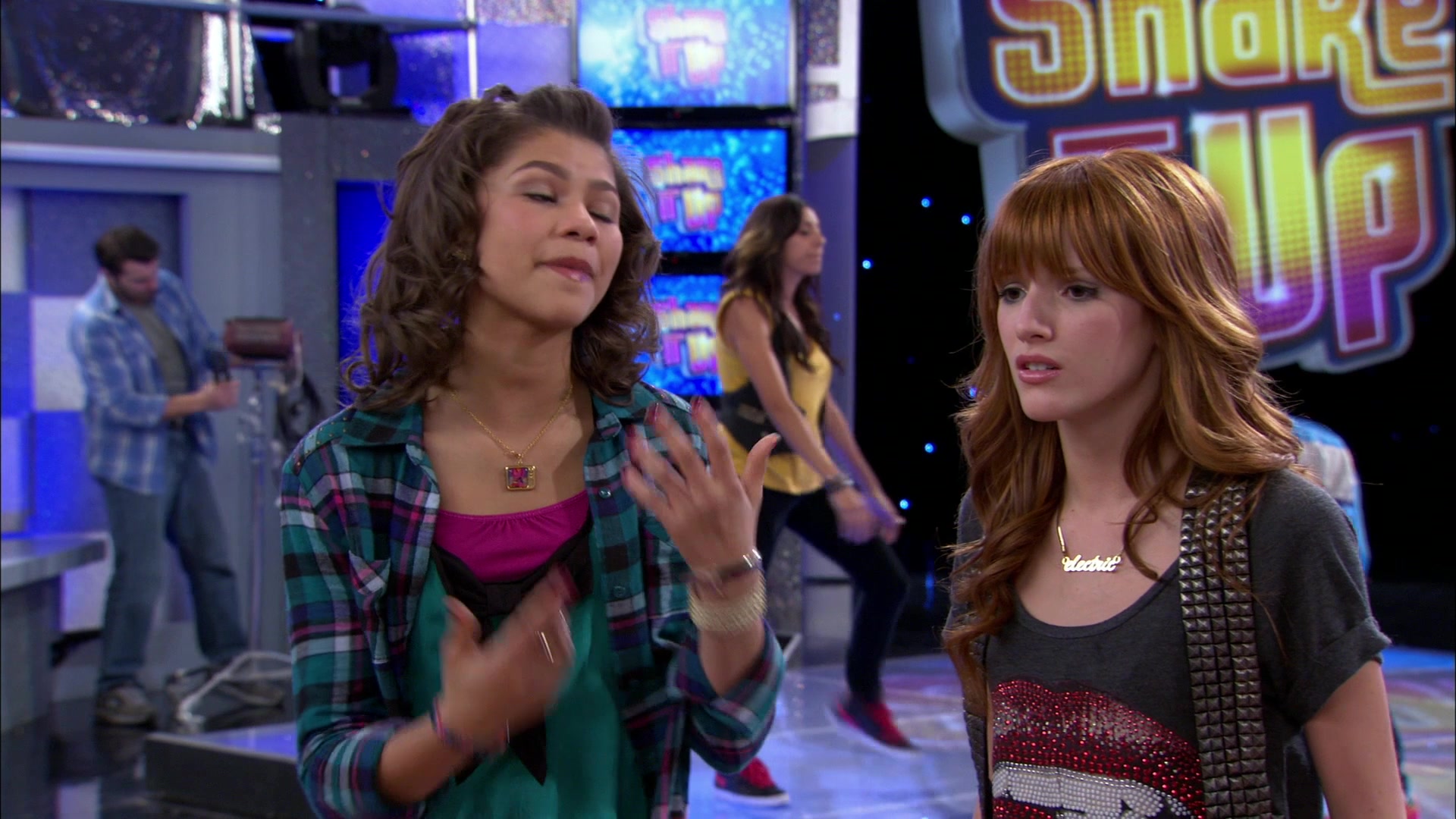Shake_It_Up_S01E21_1080p_BTD_001650.jpg
