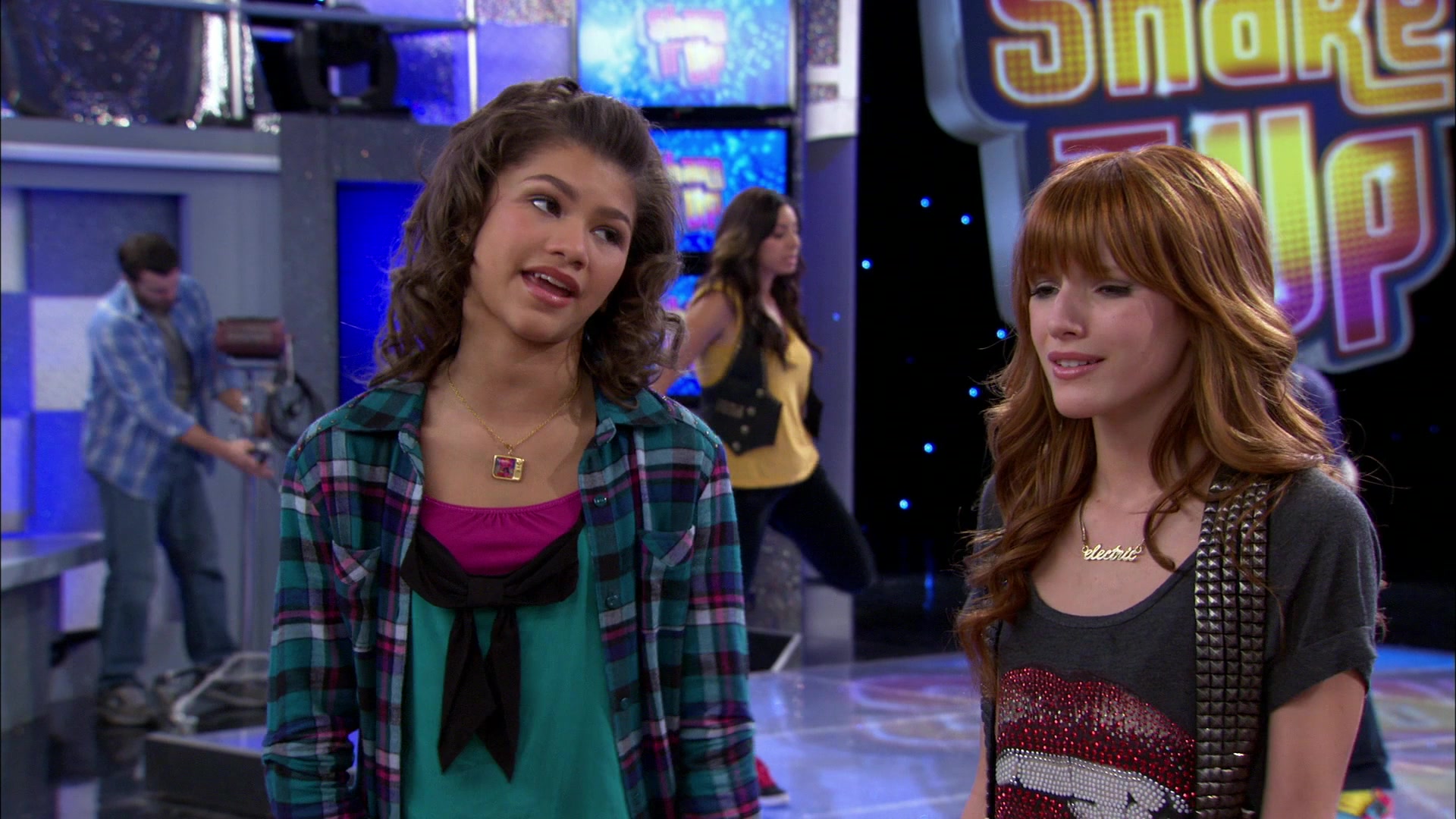 Shake_It_Up_S01E21_1080p_BTD_001651.jpg