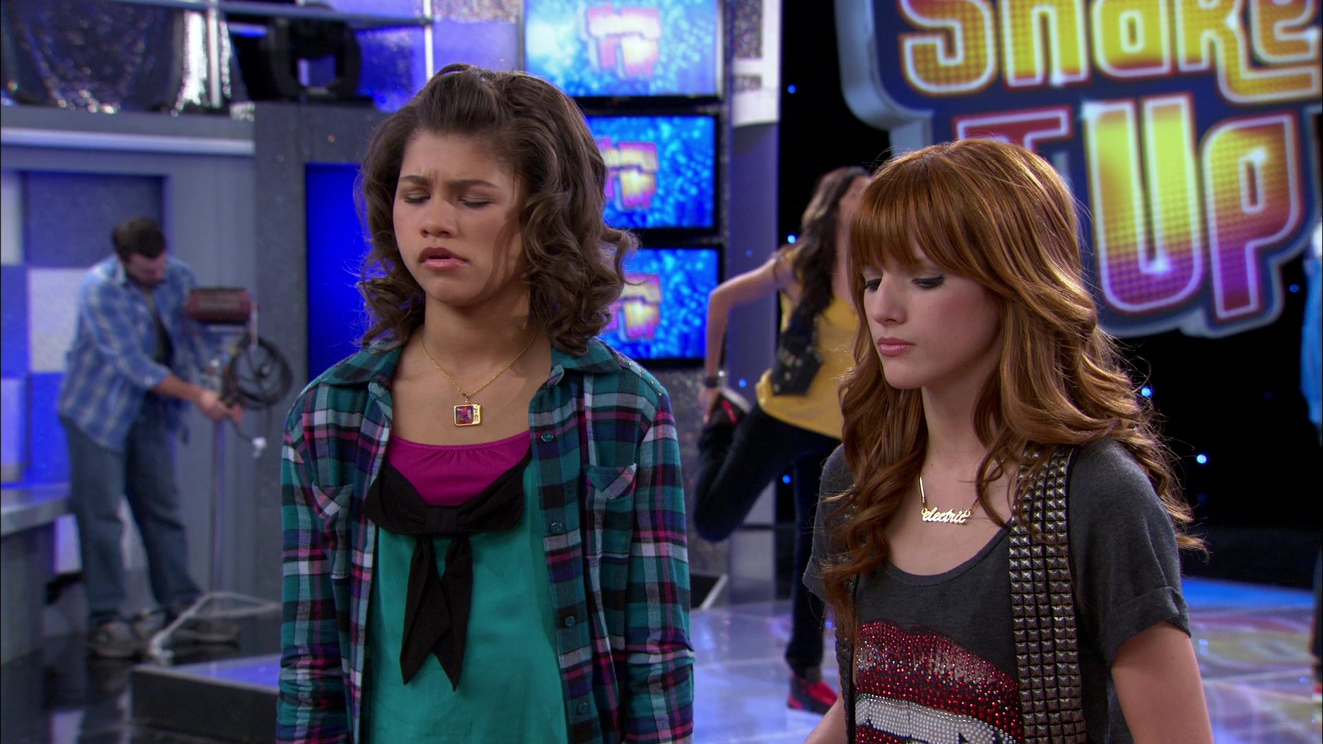 Shake_It_Up_S01E21_1080p_BTD_001658.jpg