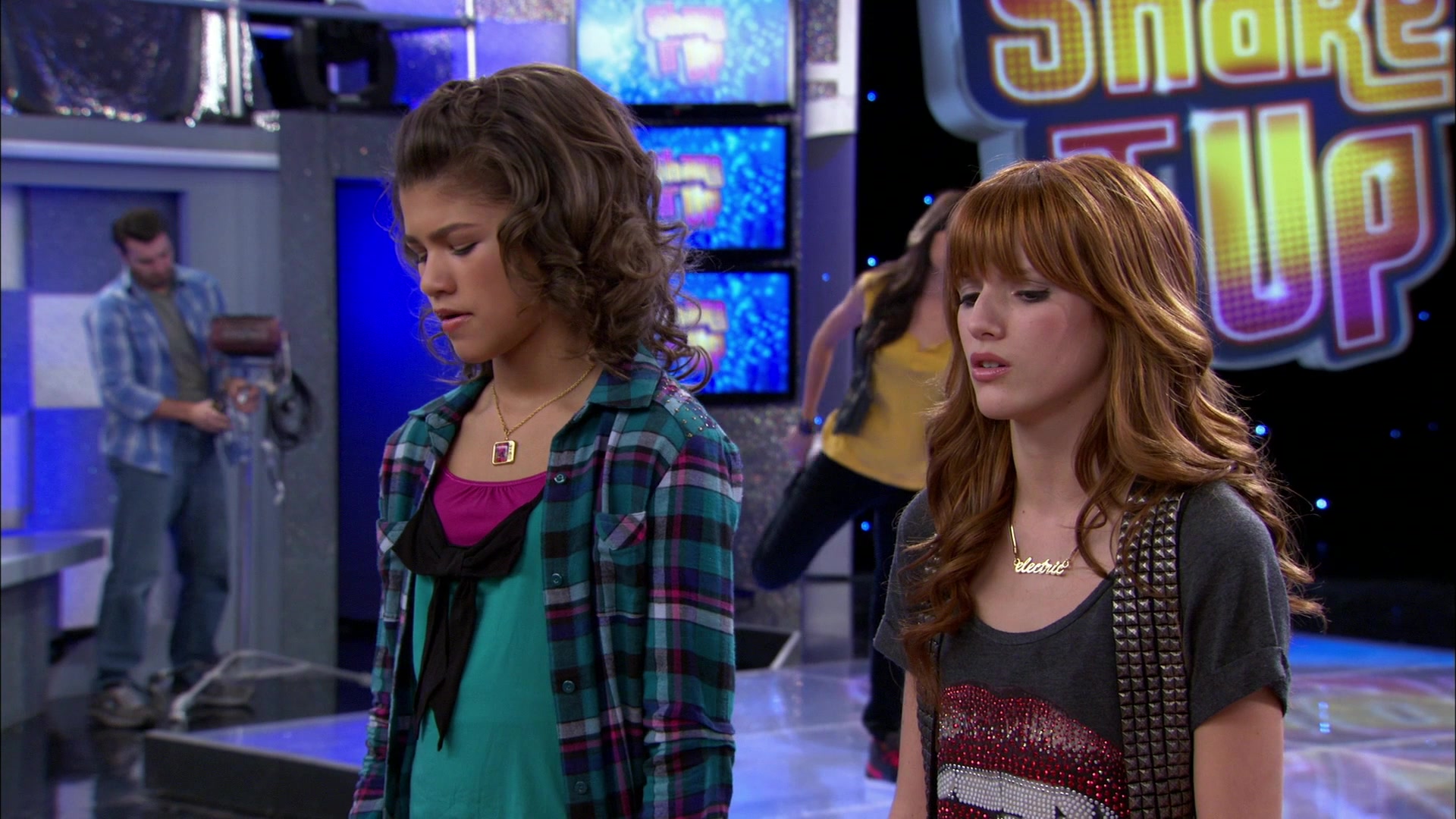 Shake_It_Up_S01E21_1080p_BTD_001661.jpg