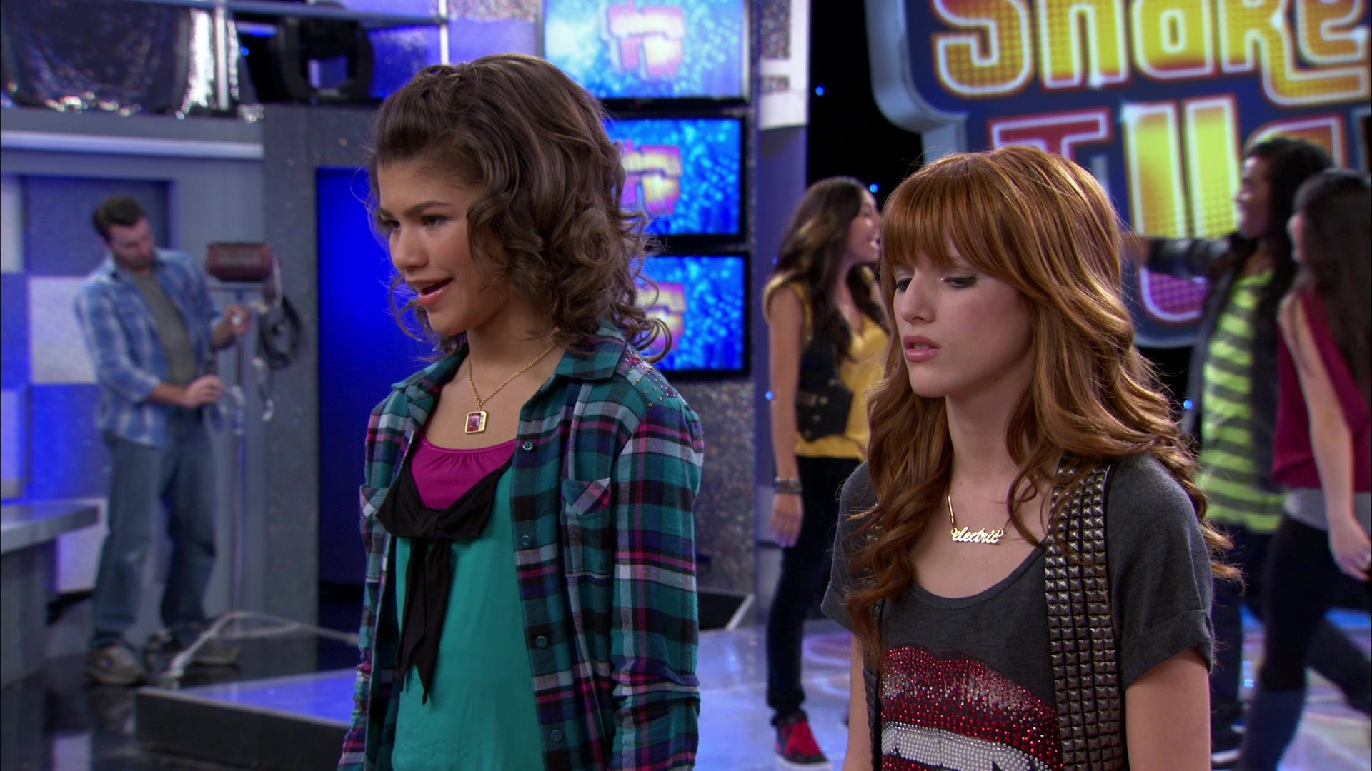 Shake_It_Up_S01E21_1080p_BTD_001664.jpg