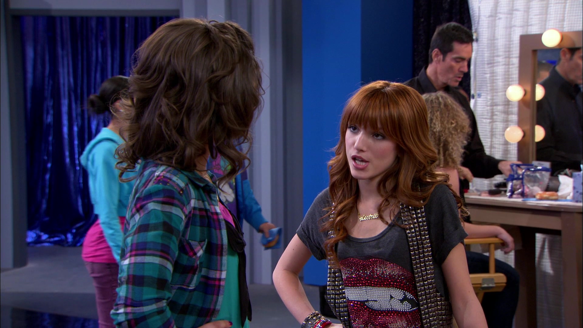 Shake_It_Up_S01E21_1080p_BTD_001688.jpg
