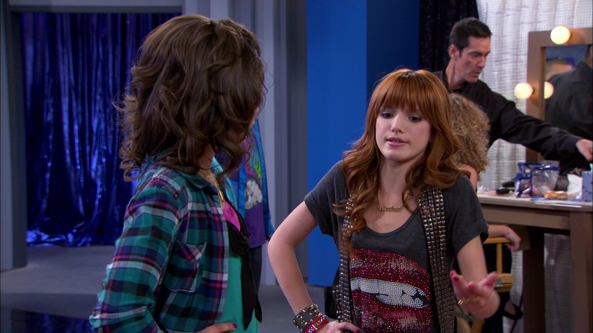 Shake_It_Up_S01E21_1080p_BTD_001696.jpg