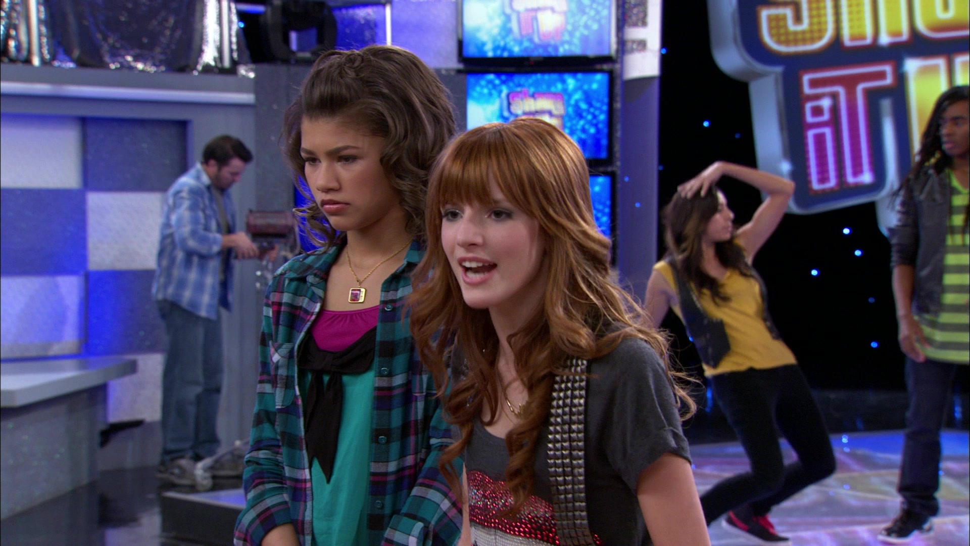 Shake_It_Up_S01E21_1080p_BTD_001726.jpg