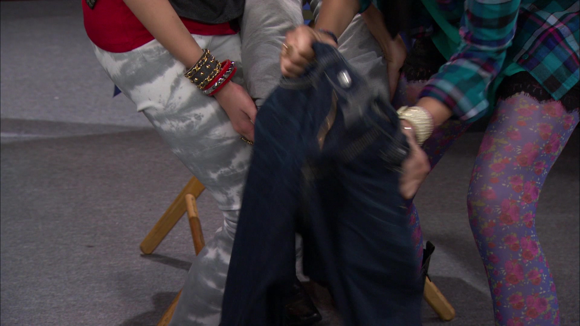 Shake_It_Up_S01E21_1080p_BTD_002026.jpg