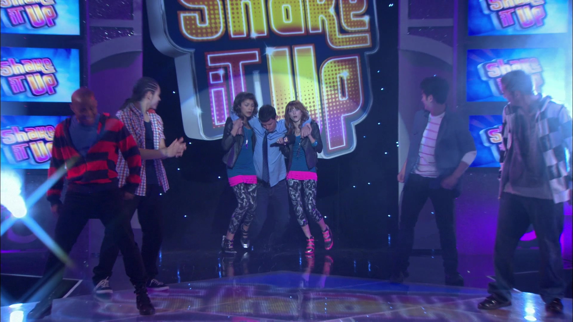 Shake_It_Up_S01E21_1080p_BTD_002152.jpg
