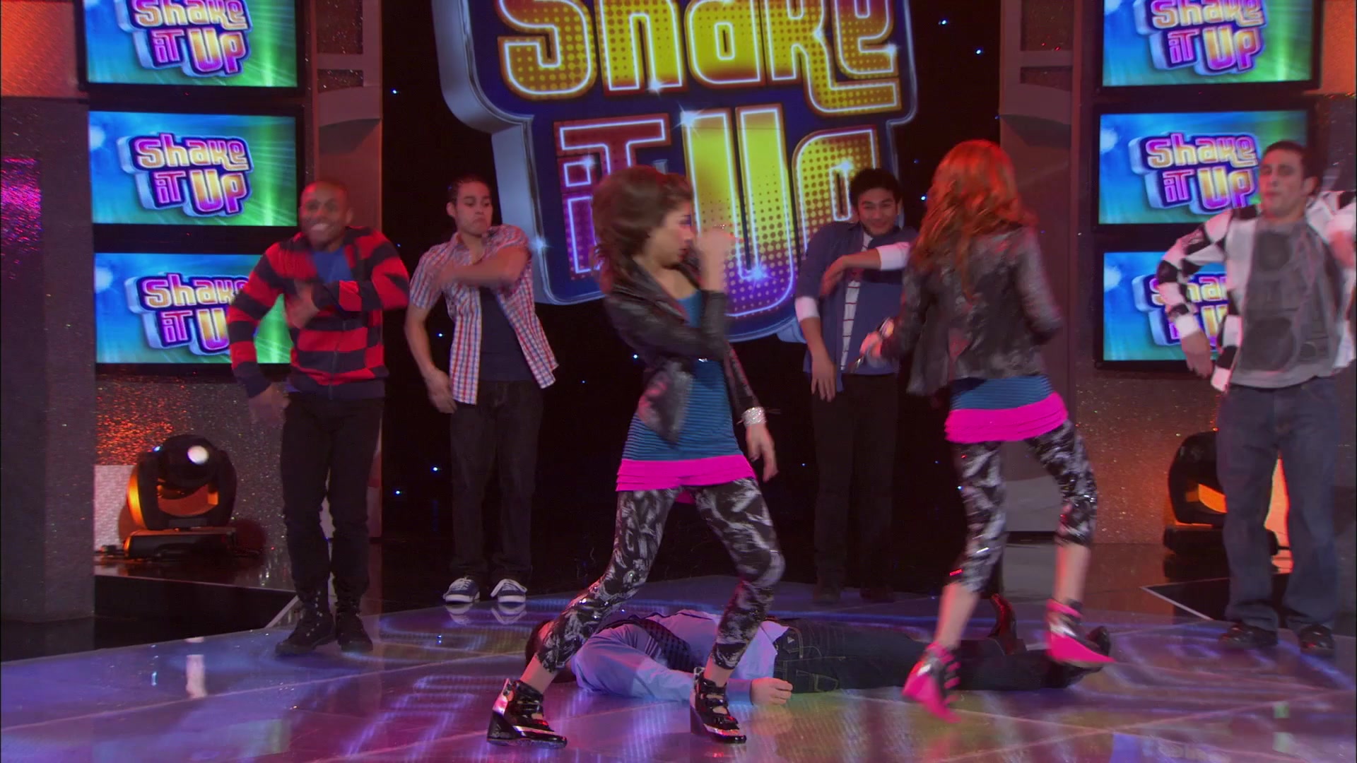 Shake_It_Up_S01E21_1080p_BTD_002211.jpg