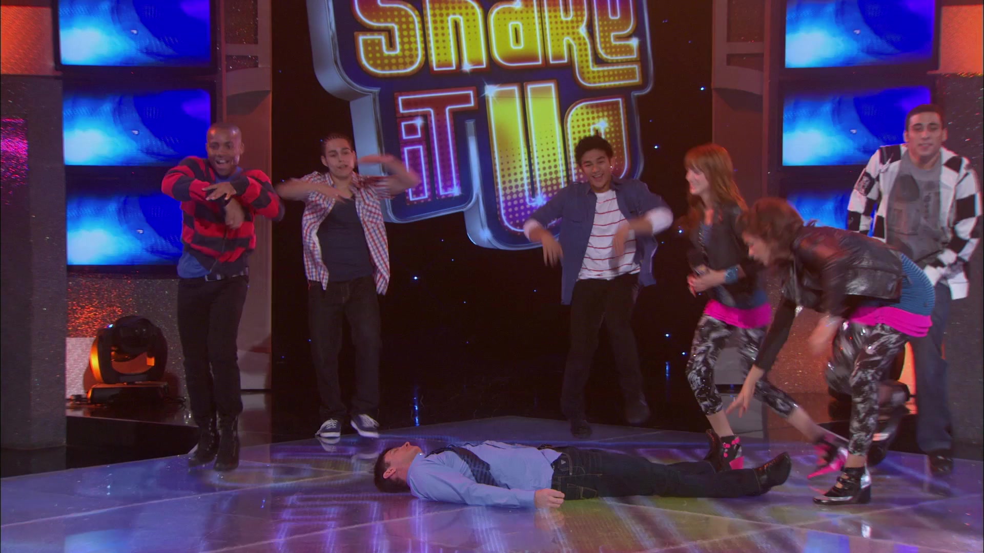 Shake_It_Up_S01E21_1080p_BTD_002215.jpg Shake_It_Up_S01E21_1080p_BTD_002215.jpg