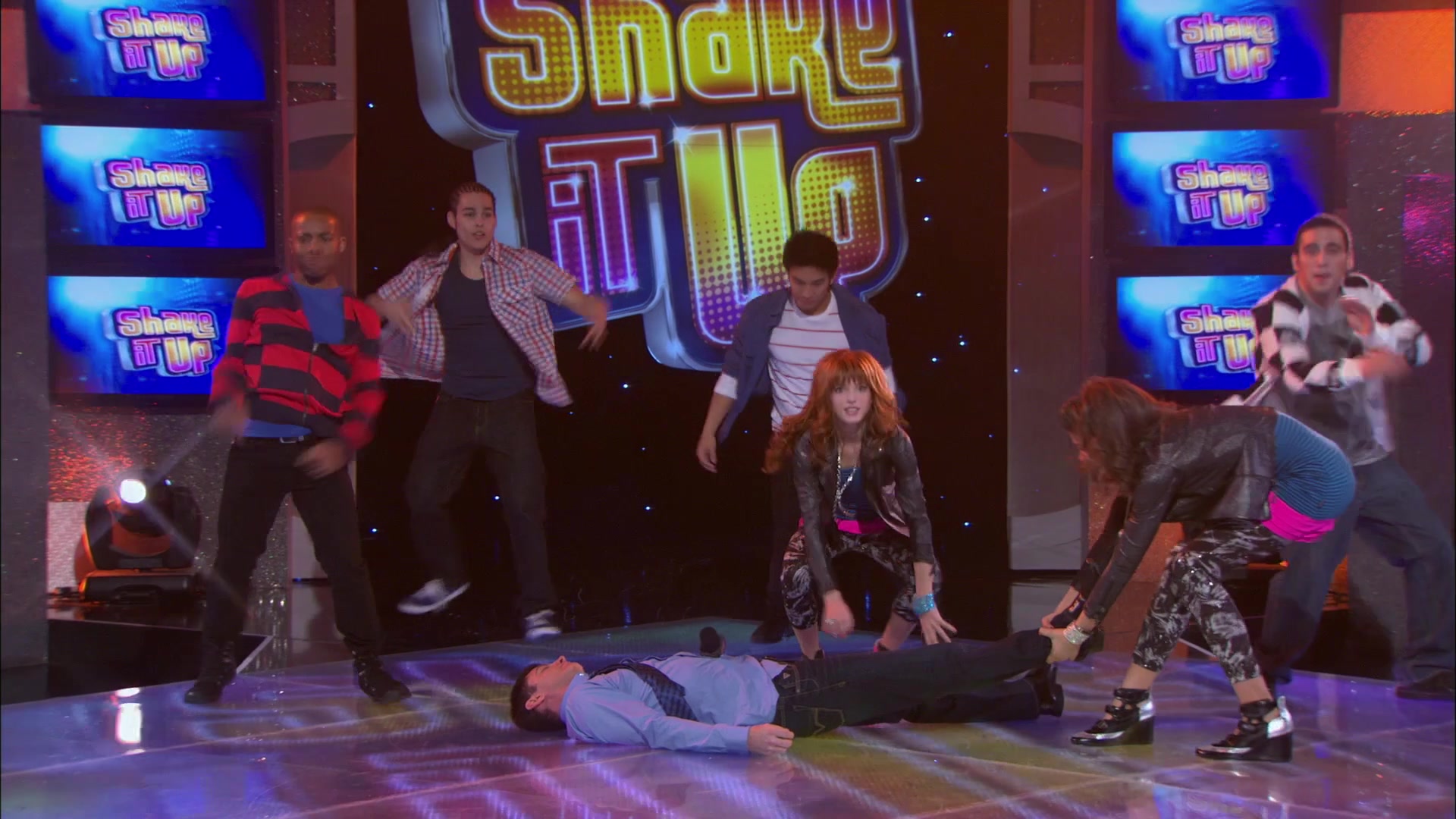 Shake_It_Up_S01E21_1080p_BTD_002218.jpg Shake_It_Up_S01E21_1080p_BTD_002218.jpg