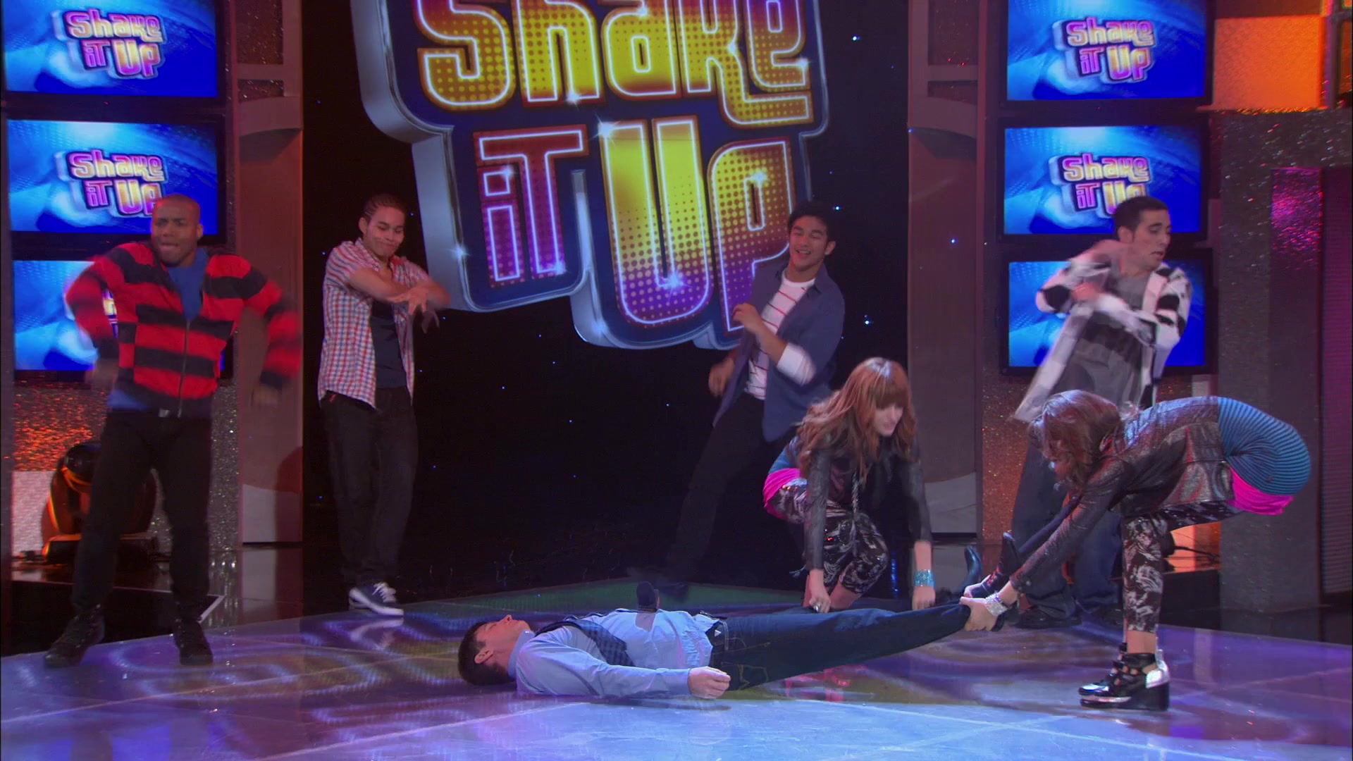 Shake_It_Up_S01E21_1080p_BTD_002220.jpg Shake_It_Up_S01E21_1080p_BTD_002220.jpg