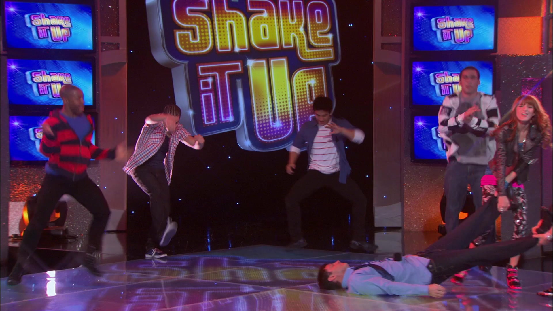 Shake_It_Up_S01E21_1080p_BTD_002225.jpg Shake_It_Up_S01E21_1080p_BTD_002225.jpg