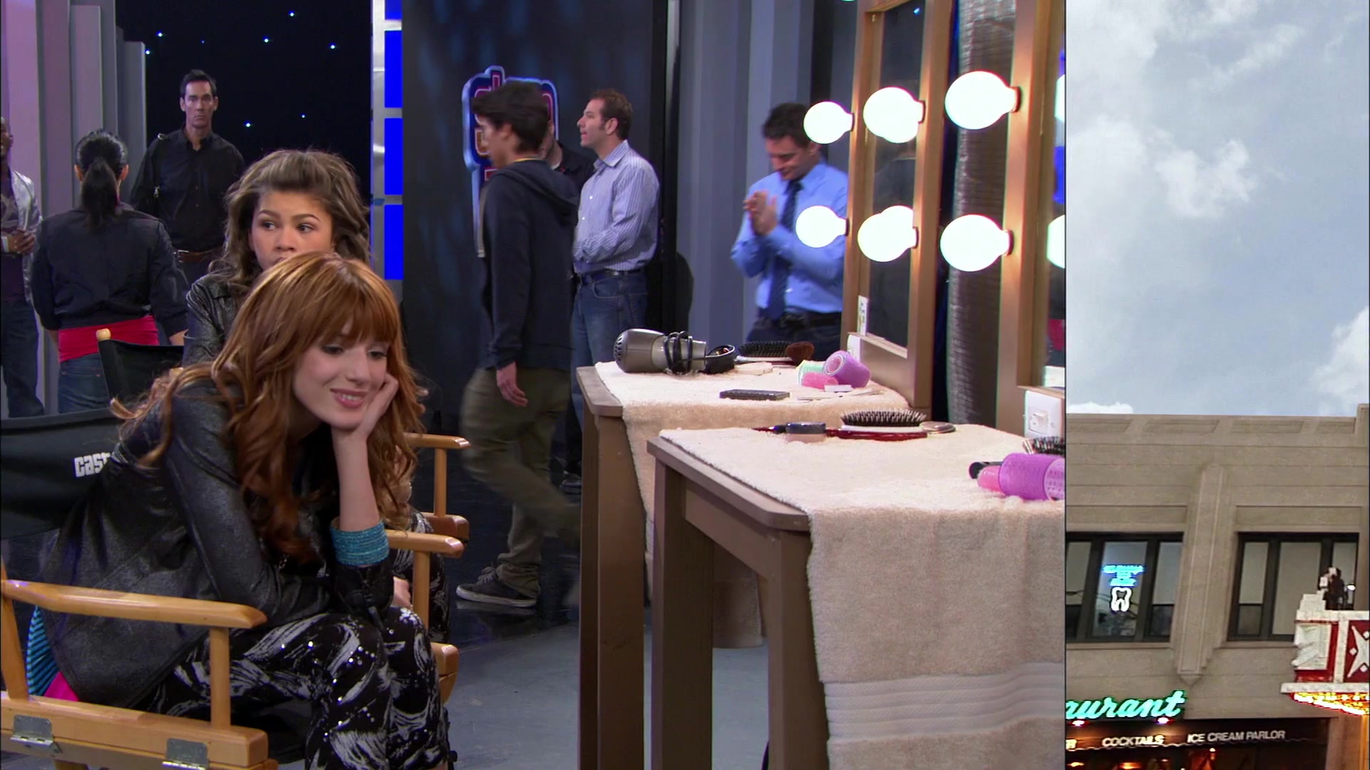 Shake_It_Up_S01E21_1080p_BTD_002435.jpg Shake_It_Up_S01E21_1080p_BTD_002435.jpg