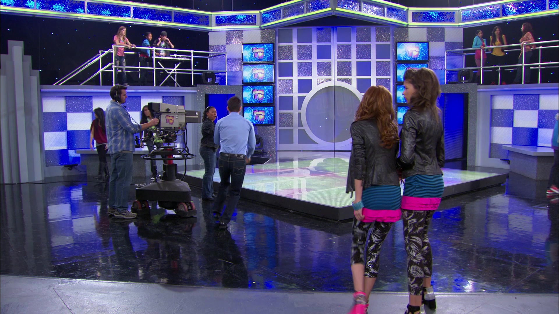 Shake_It_Up_S01E21_1080p_BTD_002468.jpg